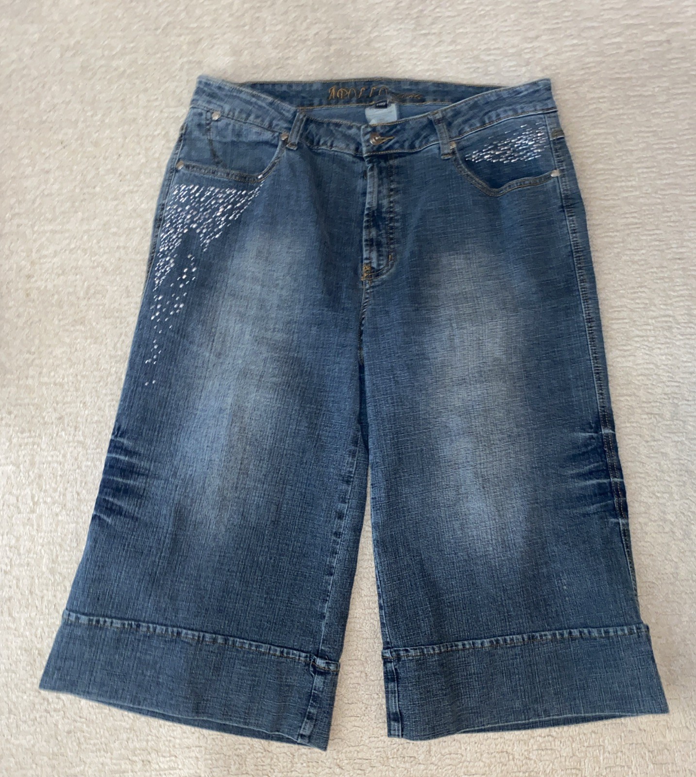 APOLLO JEANS Women’s Capri With Silver Stud Designs Size-21/22