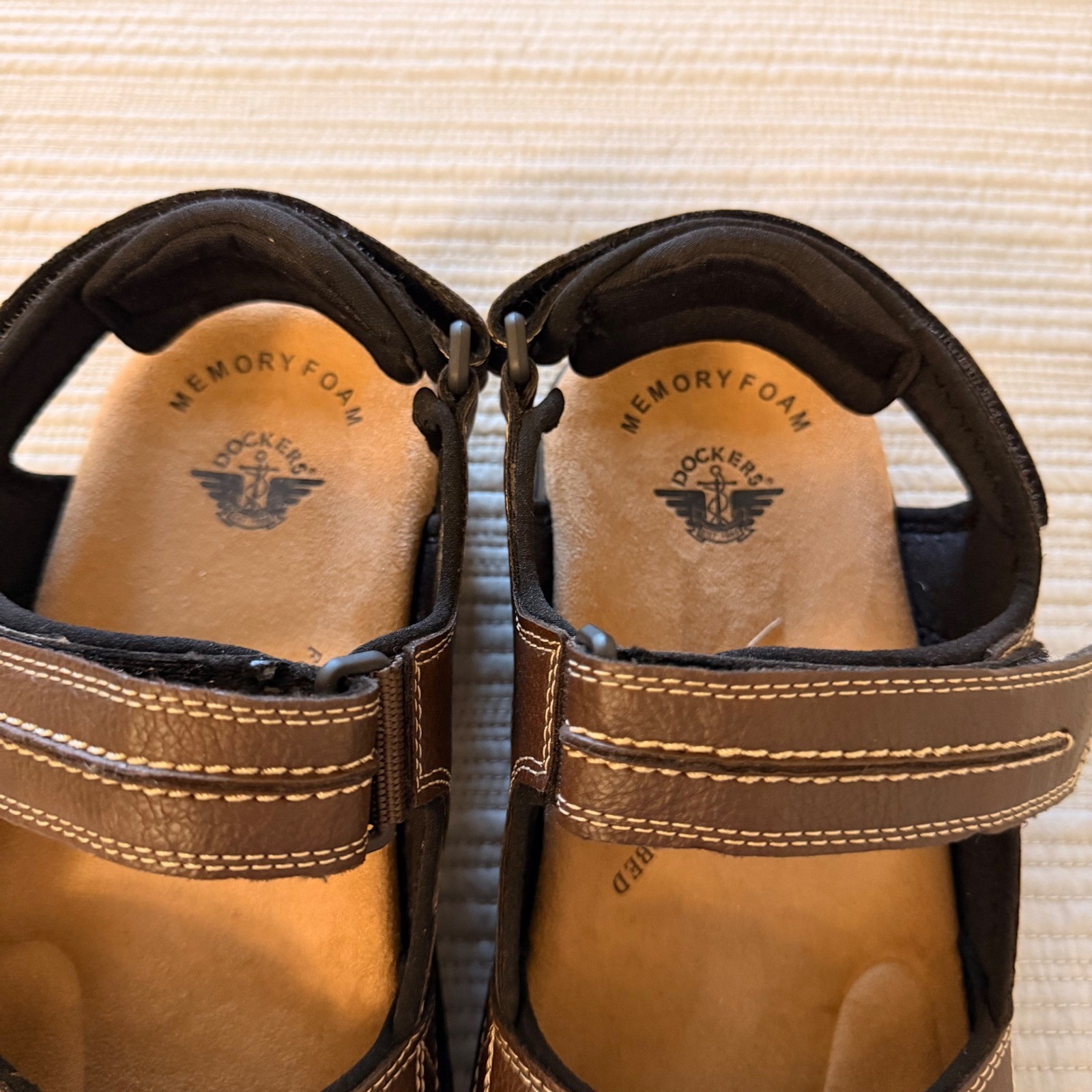 NEW Dockers Mens Dark Brown Memory Foam Fusion Footbed Sandals 90-21389 Size 12M