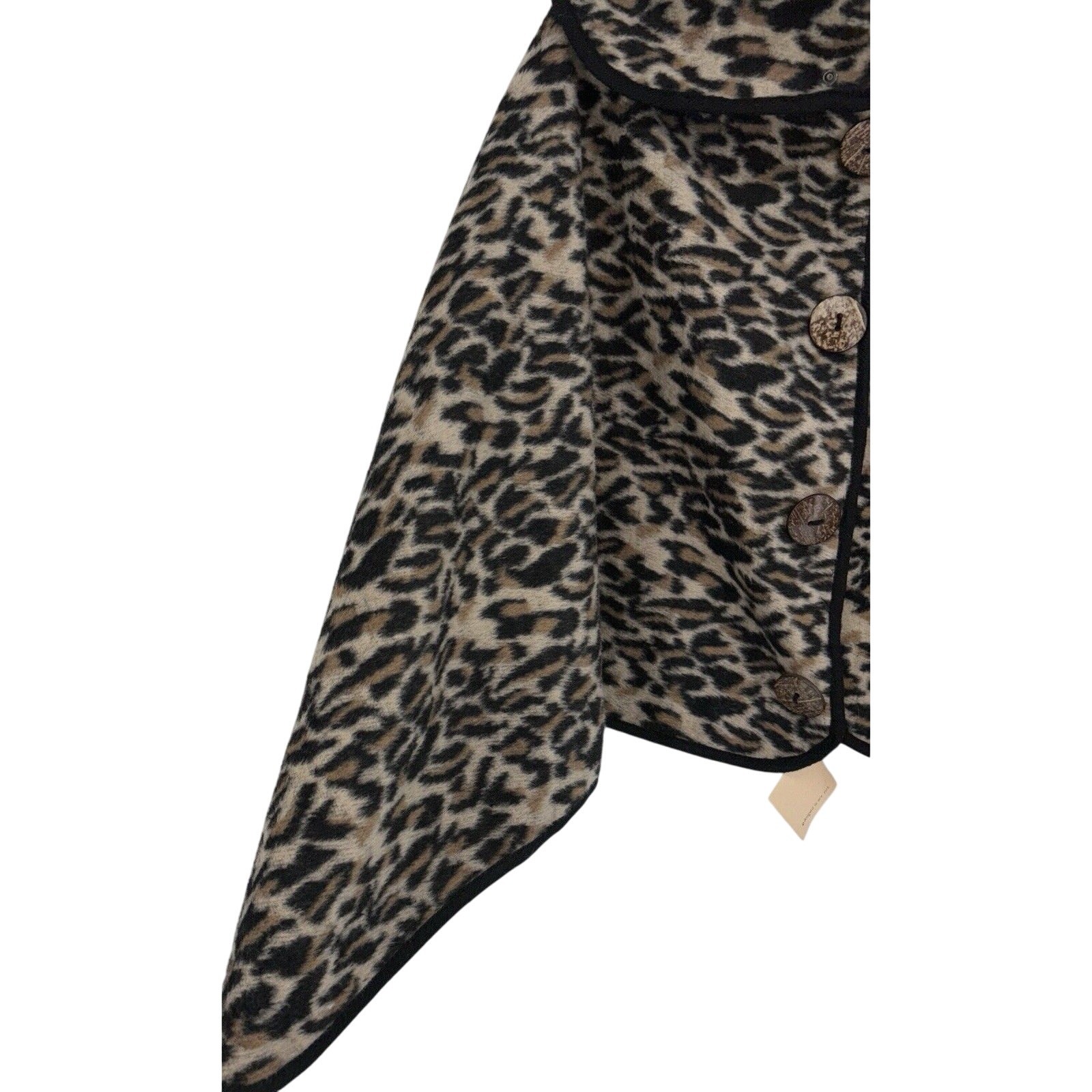 NEW L.I.B. New York Womens Animal Print Poncho Cape Leopard One Size Classic NWT
