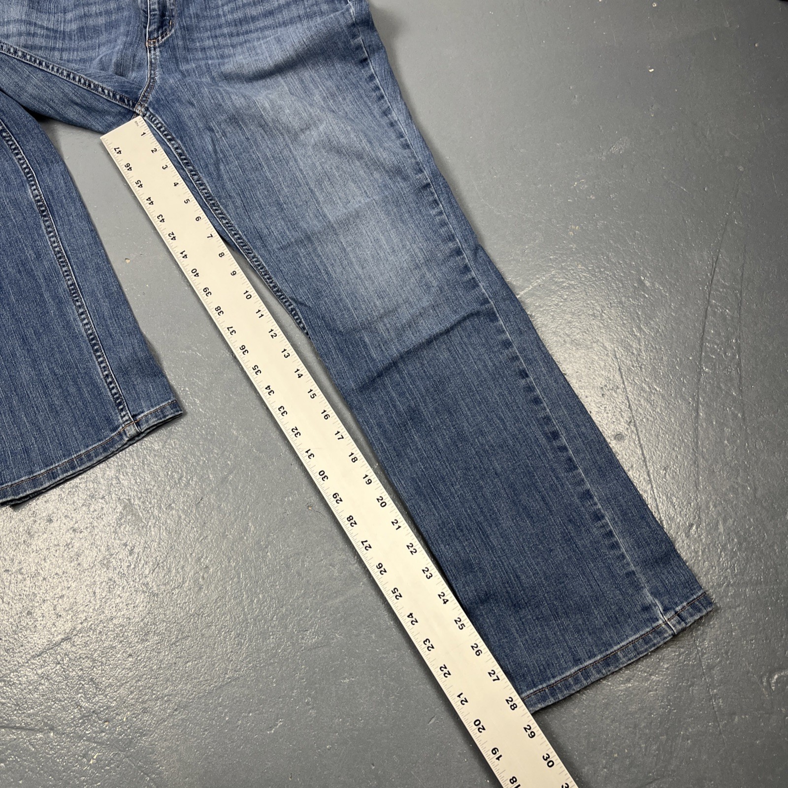 Duluth Trading Co Women’s Jeans Cotton Poly Spandex Blend Sz 12 31” Inseam