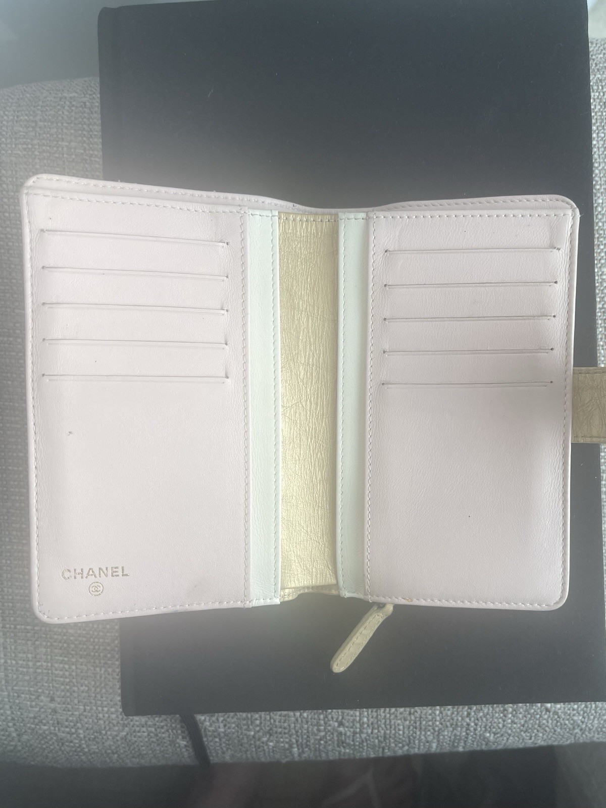 CHANEL Quilted Bifold Wallet CC Logo Snap Tab Zip Coin Pocket Gold Pink