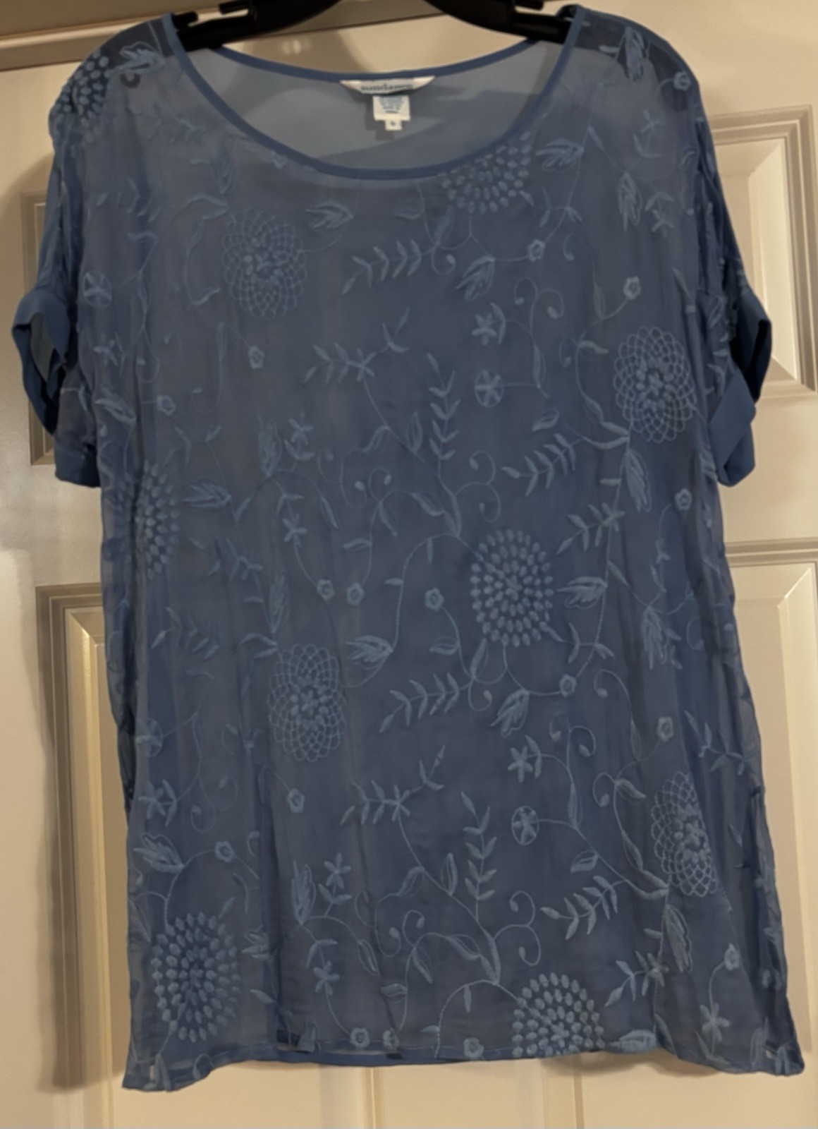 Sundance Silk Old Money Coastal Preppy Quiet Luxury Indie Embroidered Size S