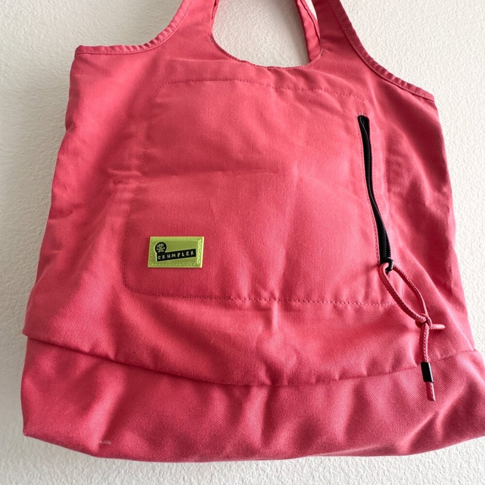 Crumpler the Relish Zipper Tote bag Salmon Pink Travel