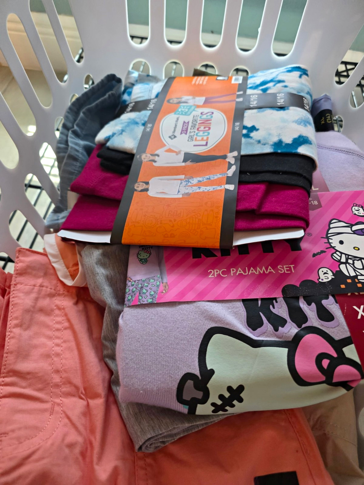Youth clothes Random items size 8 to 18 husky. Boys and girls. 20 items