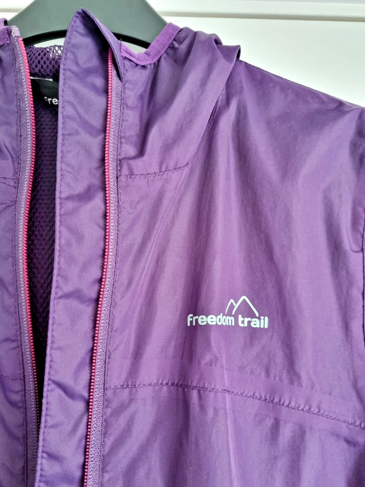 Freedom Trail Womens Windbreaker Jacket Size UK 8 Purple Hooded Showerproof