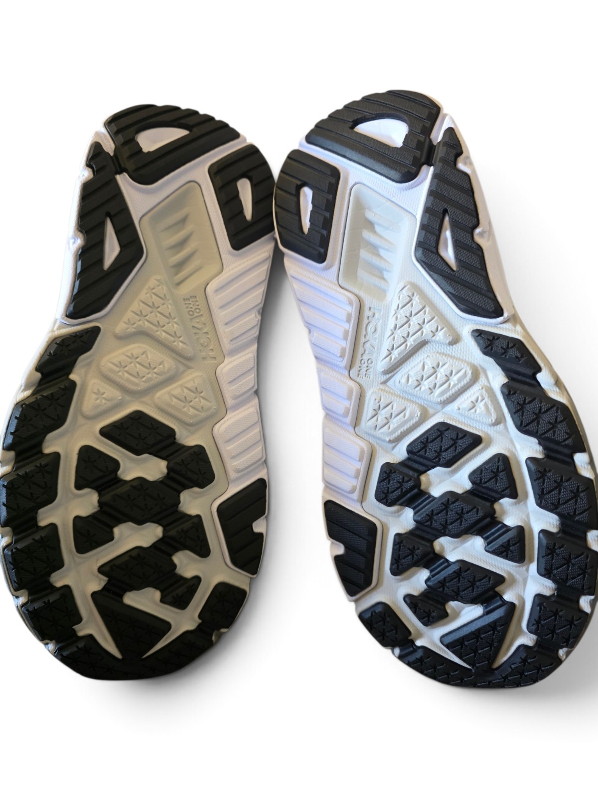 HOKA Arahi 6 Women’s 8.5 D Wide Black White Running Shoes 1123197 BWHT New