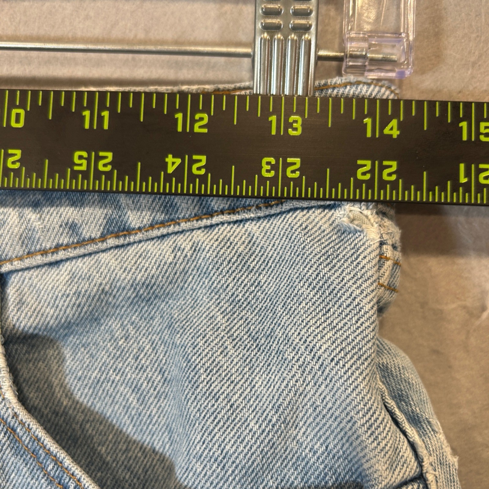 Vintage Levis 560 Jeans 6 REG Womens Loose Fit Light Wash Made in USA