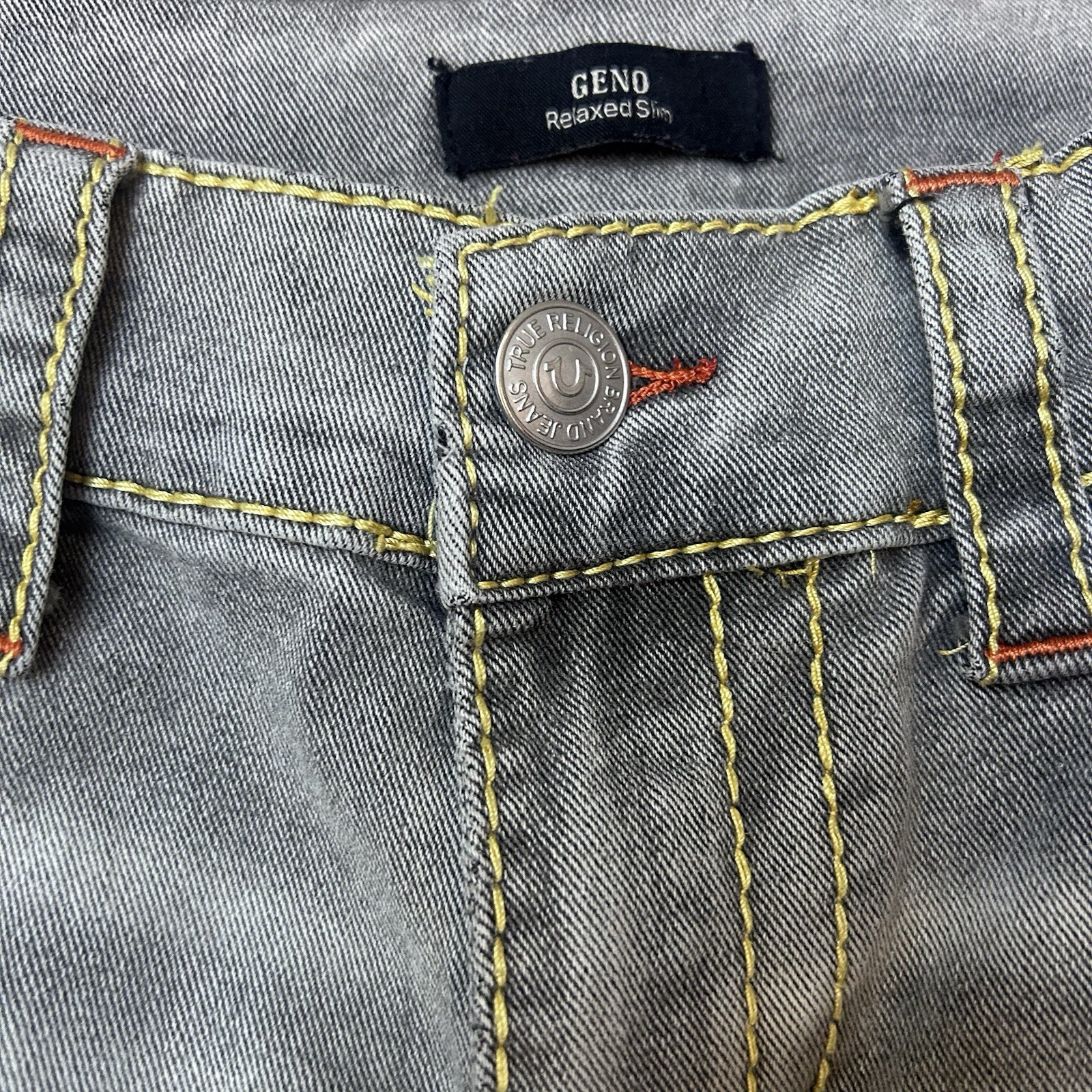 True Religion Geno Slim Mens Jeans Gray Wash Relaxed Denim Red Big T Stitching