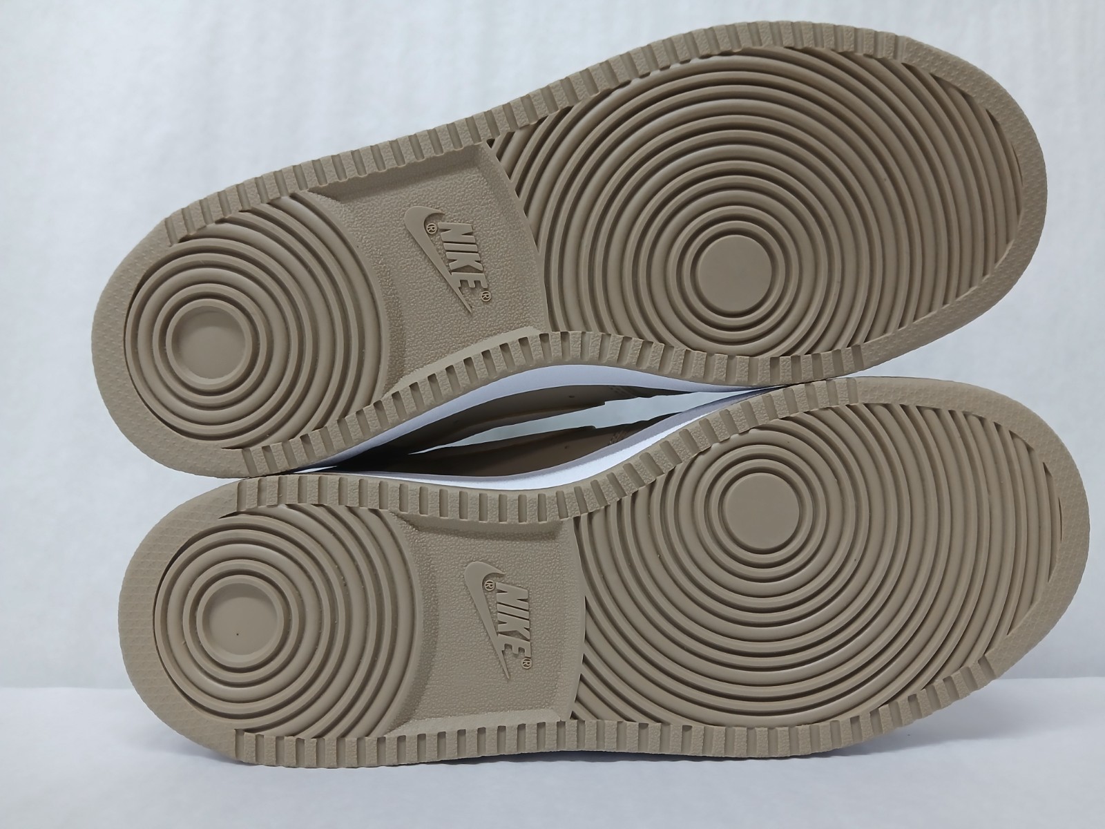 Nike Men’s Court Vision Low Casual Shoes HM6193-247 Khaki Saddrift White Sz 8.5