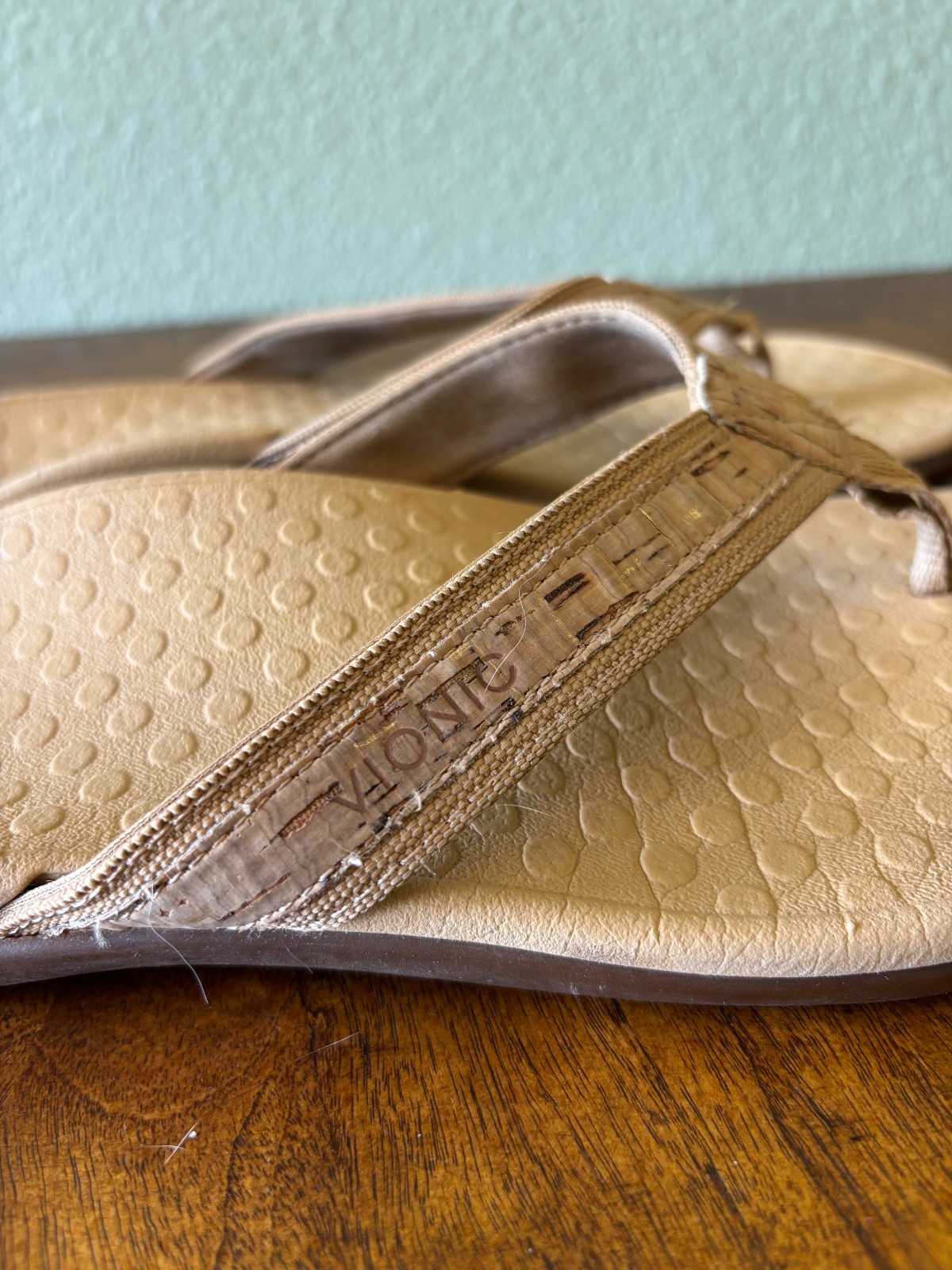 Womens Vionic Tide II Gold Cork Toe Post Sandal Flip Flop – Size 9
