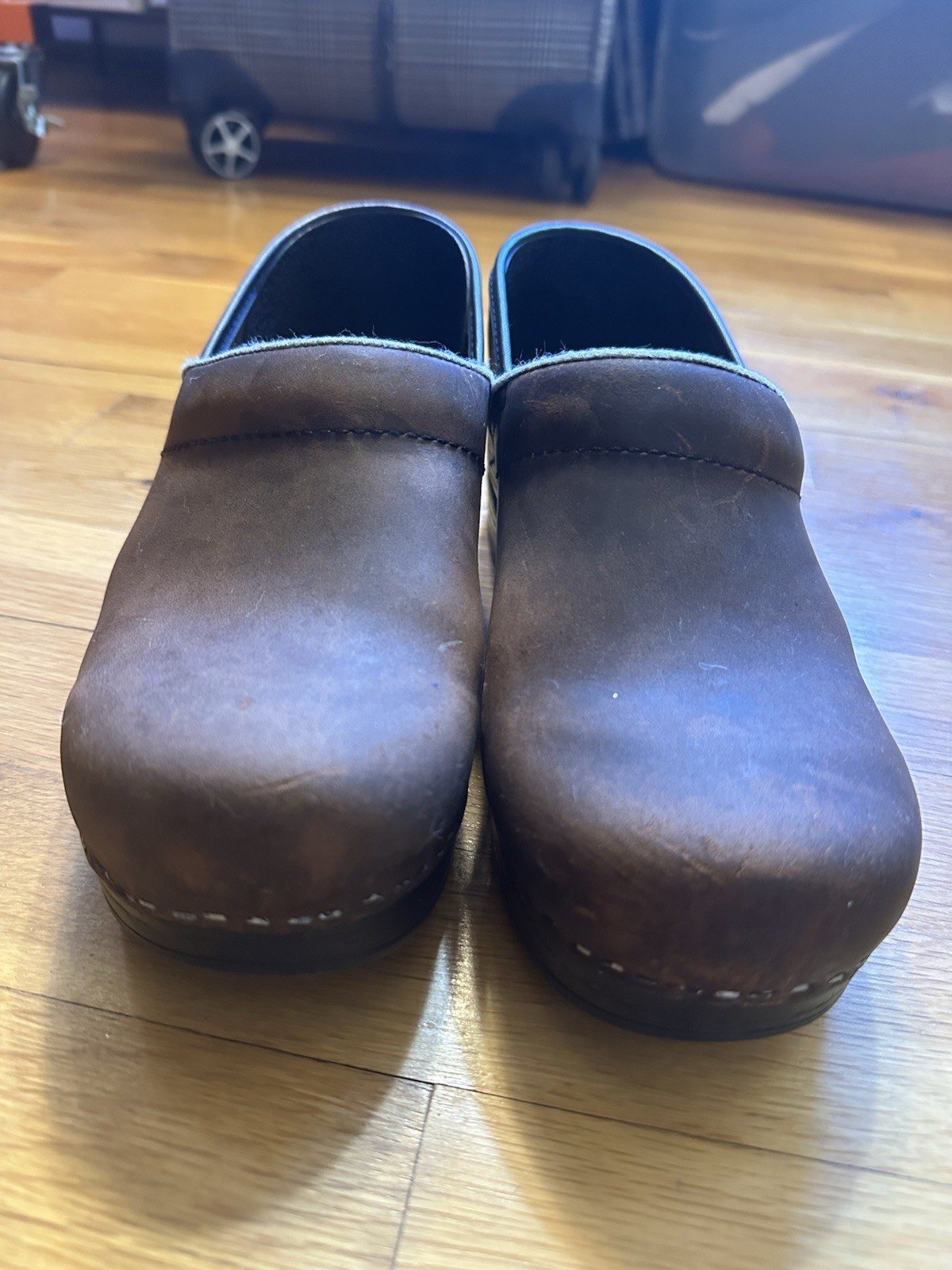 DANSKO Professional Brown Oiled Leather Clogs Woman Size 38 (7.5-8) Slip on