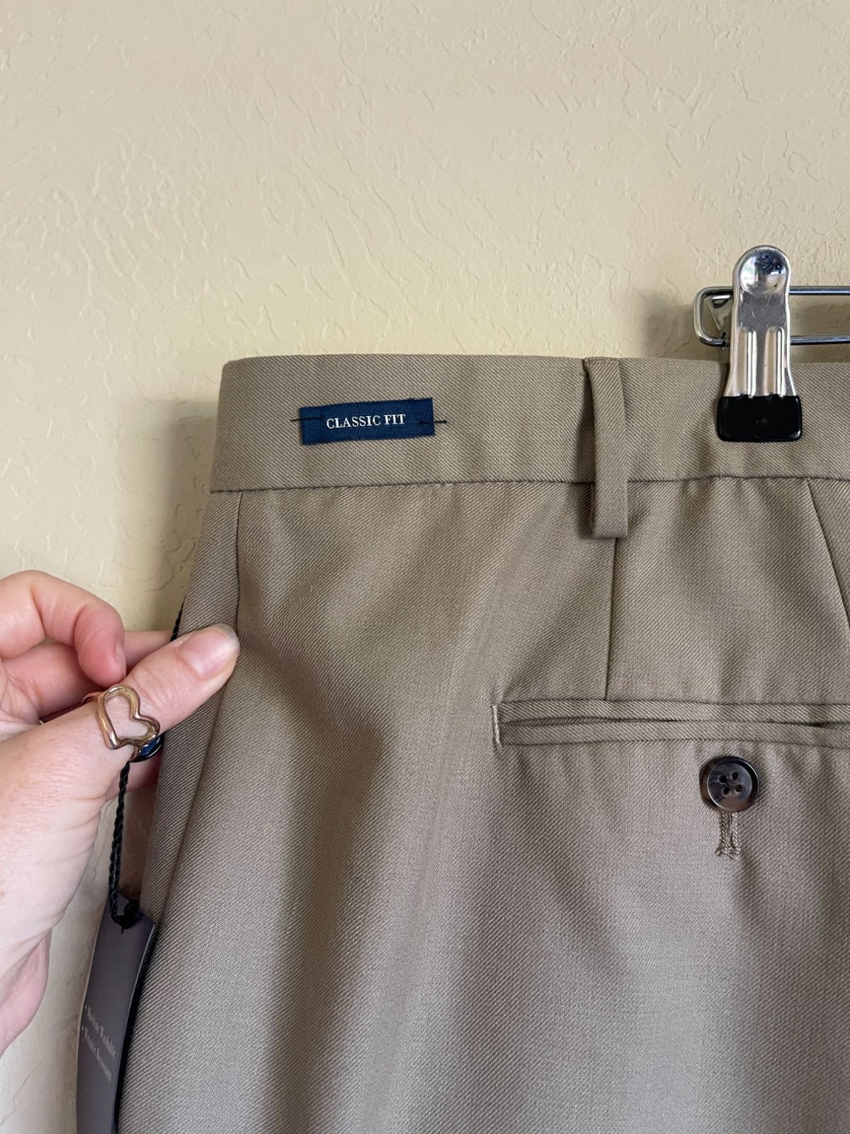 New! Joseph & Feiss Gold 46 x 30 Techno-Care Wool Blend Flat Front Khaki Pants M