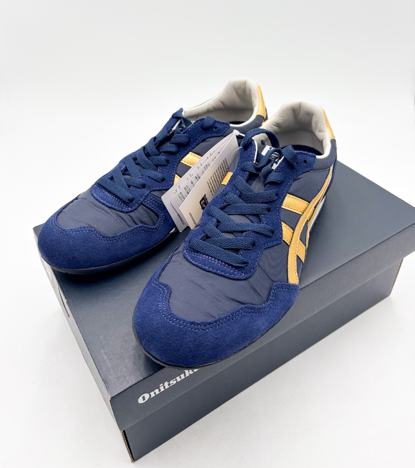 【NEW】Onitsuka Tiger SERRANO Midnight/Pure Gold Daily Sneaker (US 7.5) From US