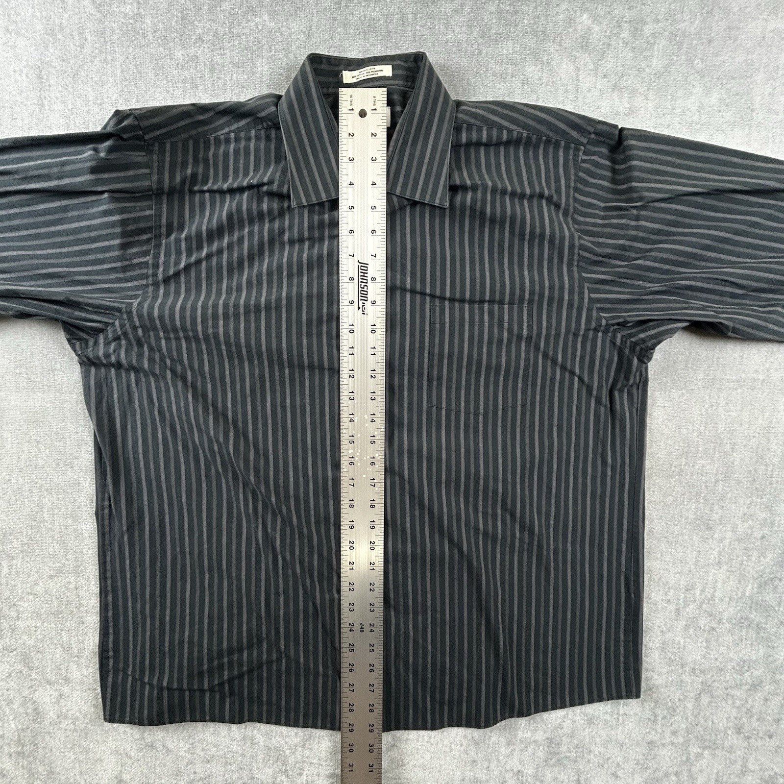 Van Heusen Broadcloth Shirt Mens 17-17.5 32/33 Black Stripe Long Sleeve Button
