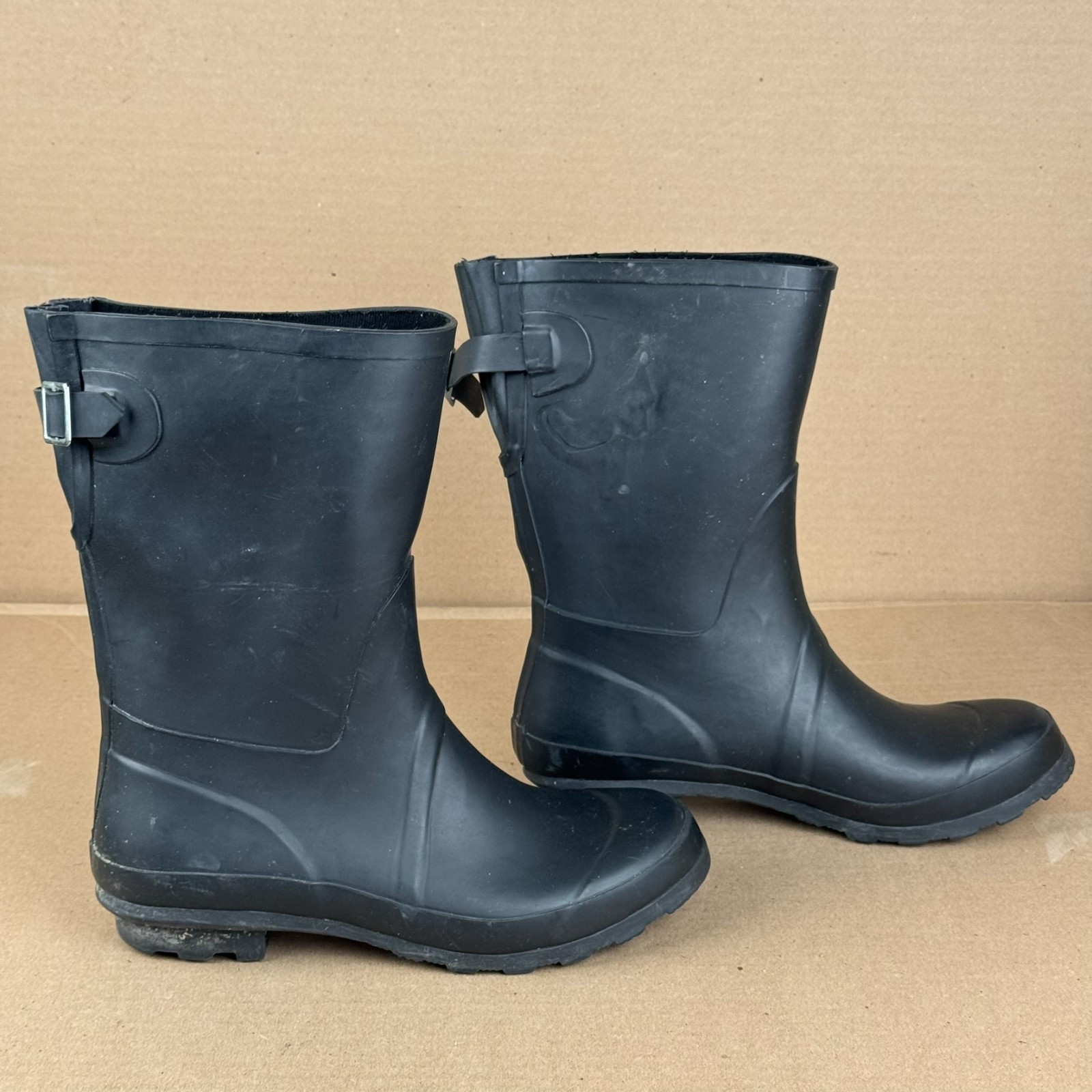 Target Matte Black Rubber Rain Boots Women’s Size 9 Mid Calf Buckle – Damage