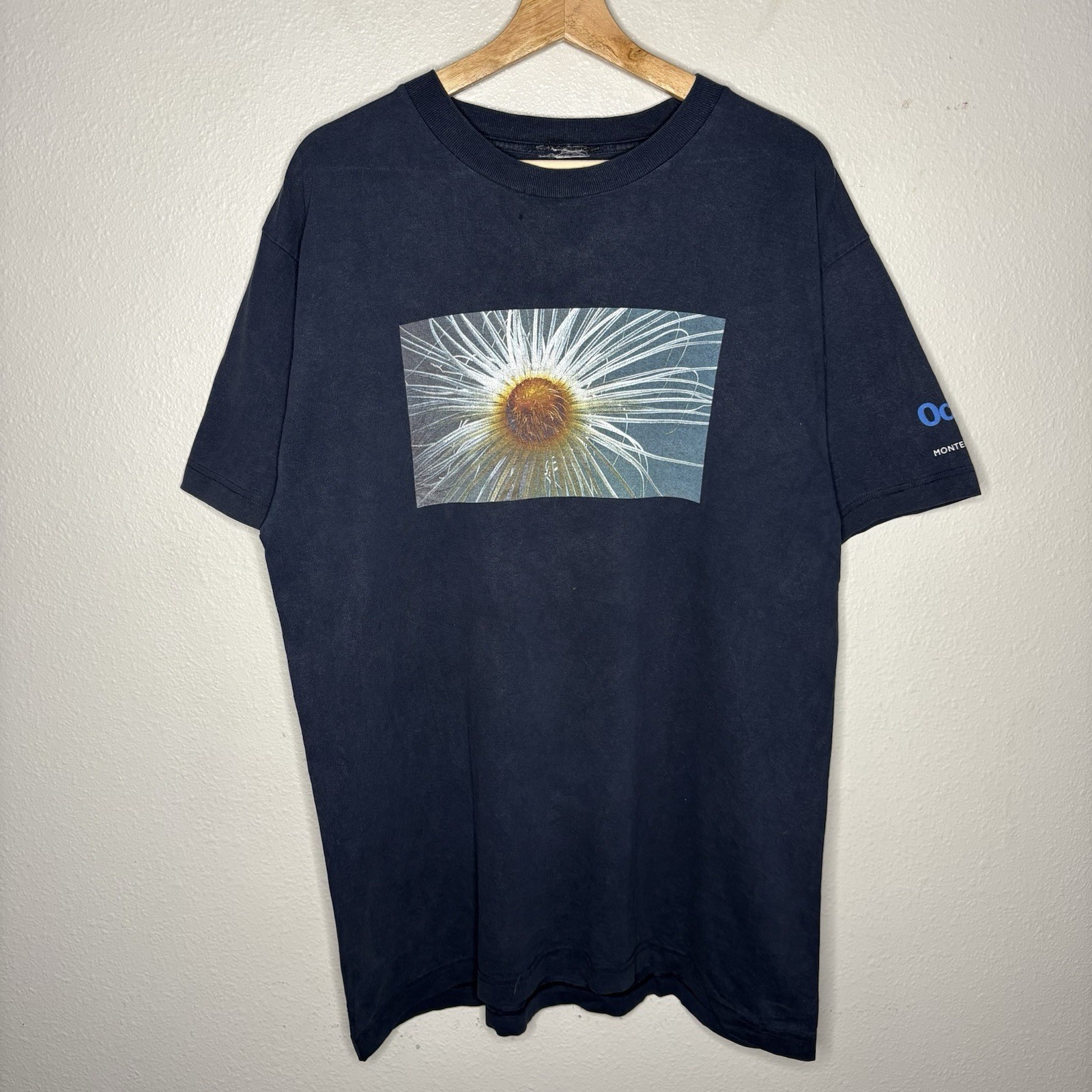 Vintage 90s Sea Anemone Monterey Bay Aquarium Shirt Blue Size Large