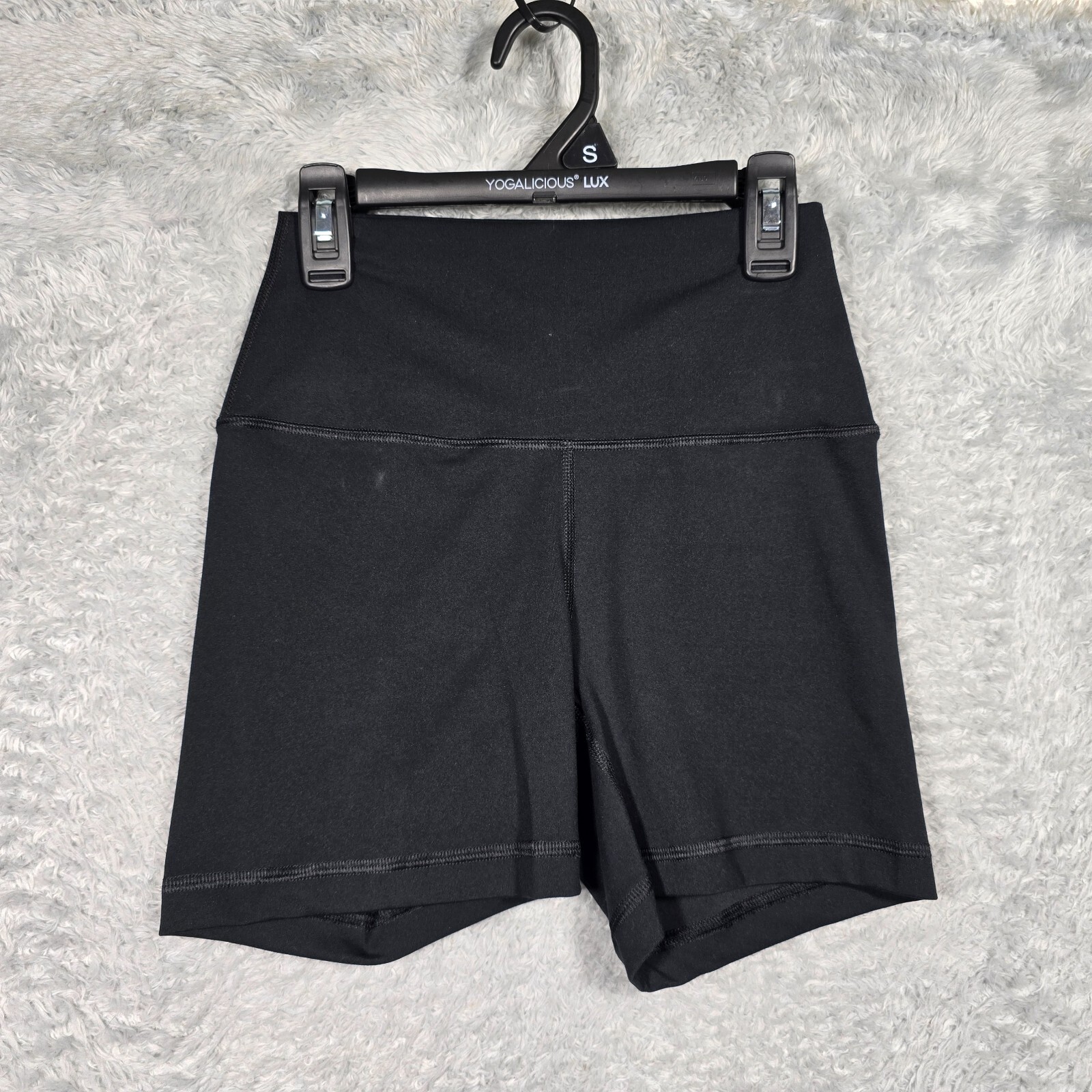 Yogalicious Lux Shorts Black Size Small Everyday 5″ Activewear NWOT
