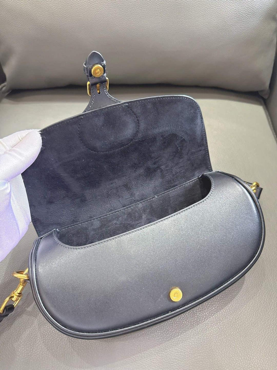 Dior Pre-Owned Authentic Luxury Handbag Black Free Tracked Shipping