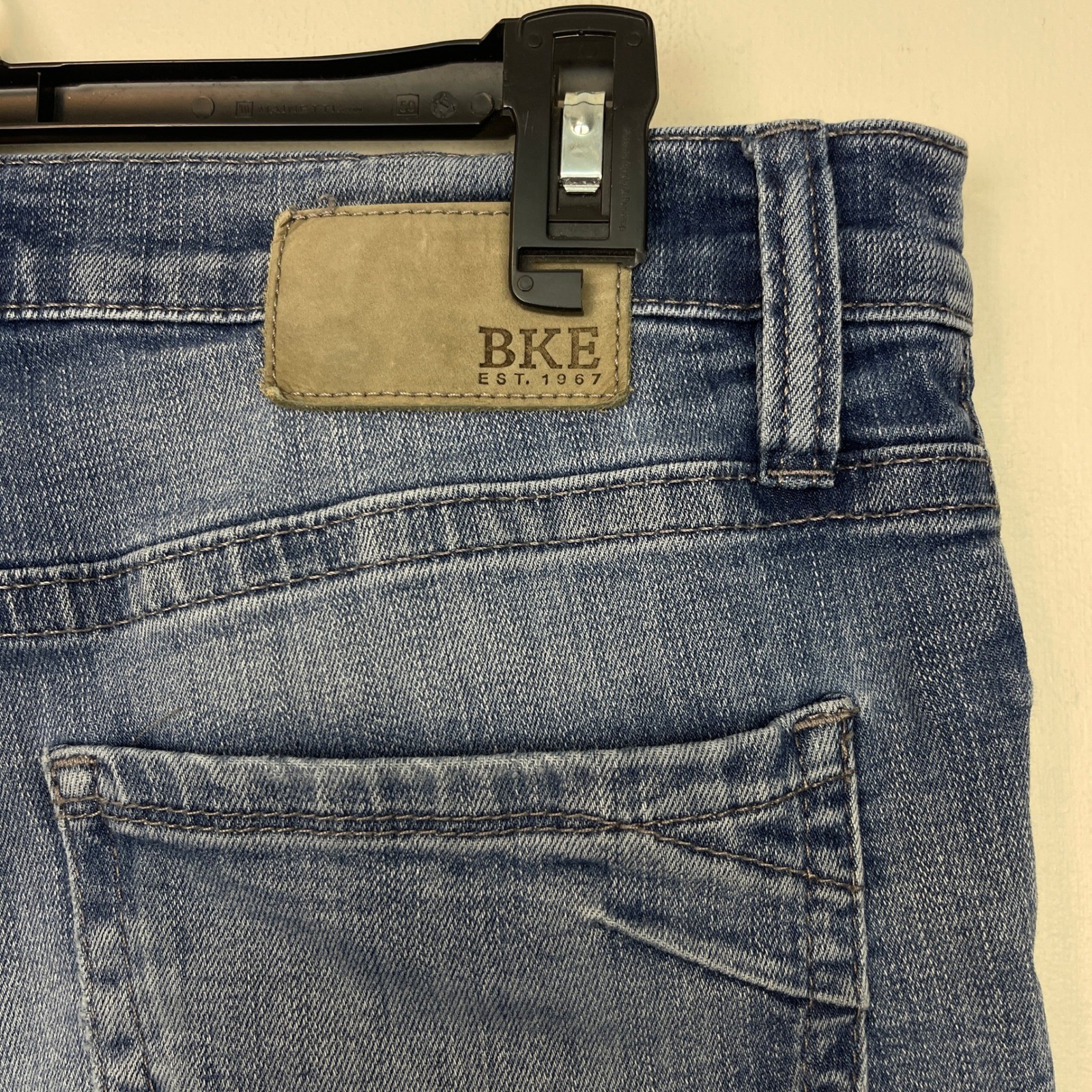 BKE Jake Straight Leg Stretch Mens 32×32 Distressed Light Wash Denim Blue Jeans