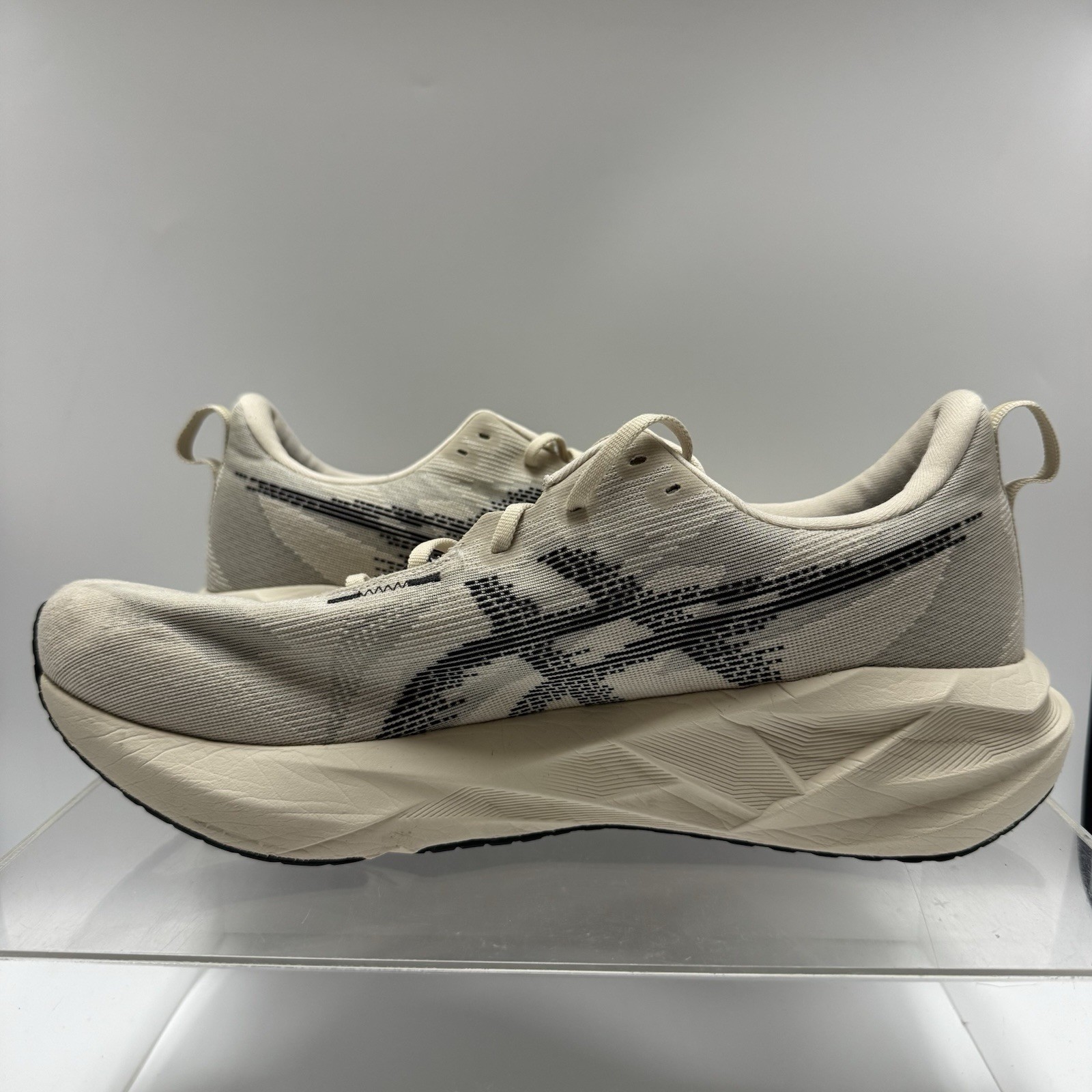 ASICS NOVABLAST 5 1011B974 Oatmeal Black Khaki Beige Running Shoes Men’s Size 13