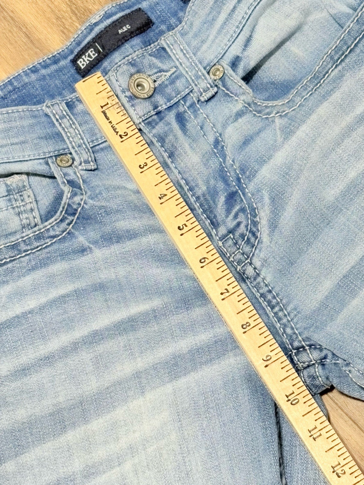 BKE Buckle Alec Slim Straight Jeans Men’s Stretch Medium Wash Distressed Denim