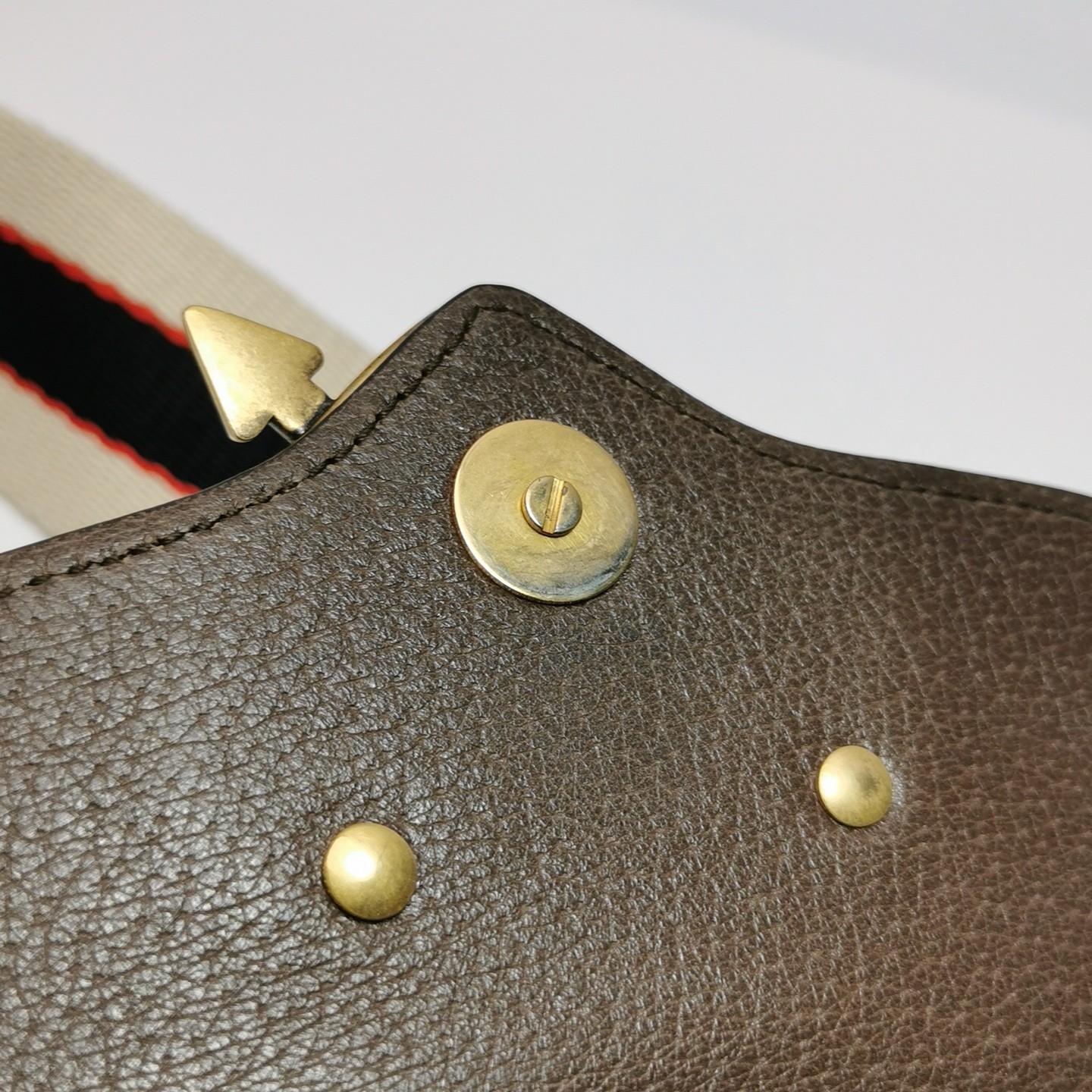 GUCCI Sherry Leather Shoulder Bag Totem Crystal Heart Brown 500756 Auth