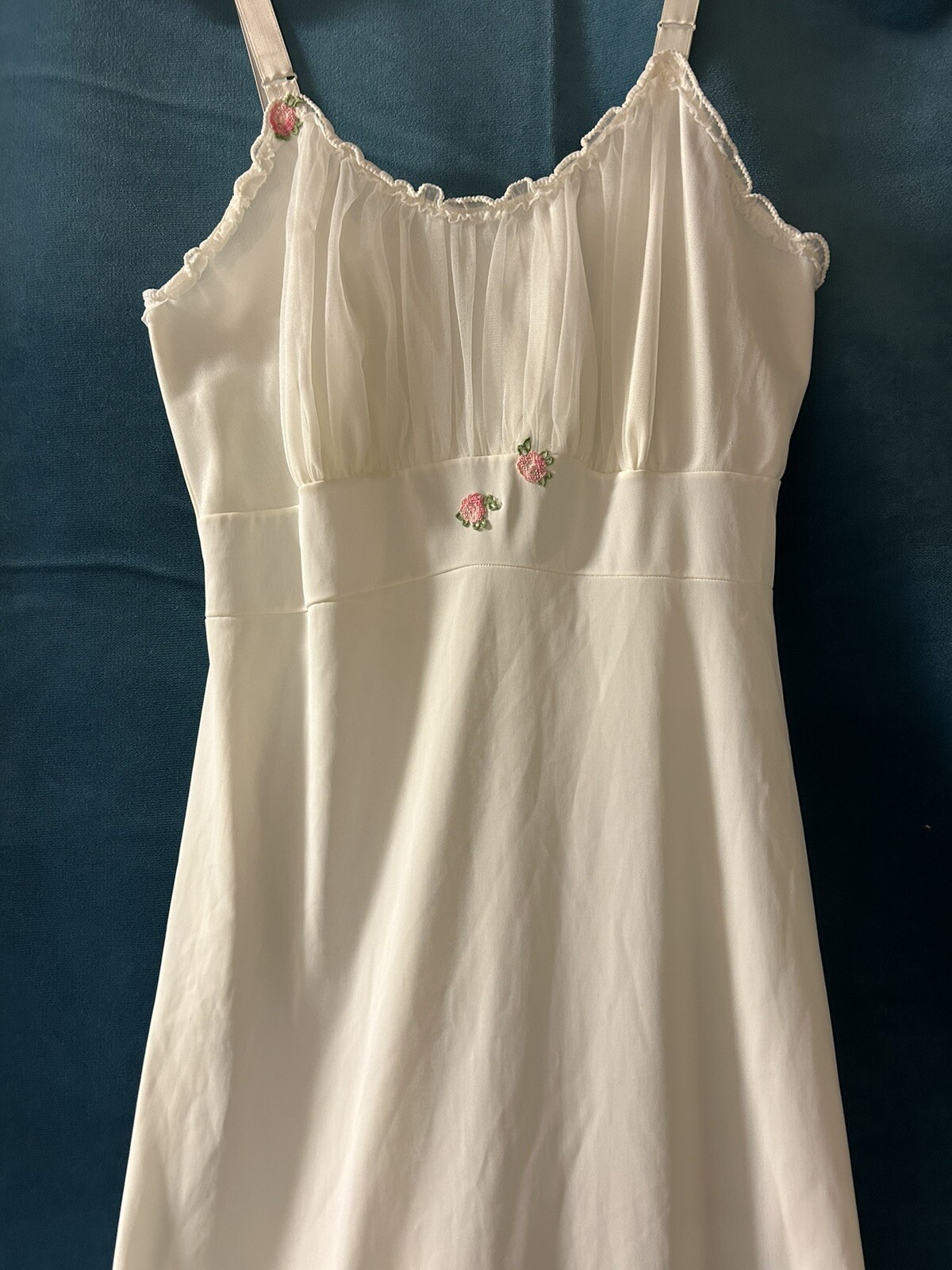 1950’s Nightgown Chiffon Ribbon Ruffle Vintage Creamy White
