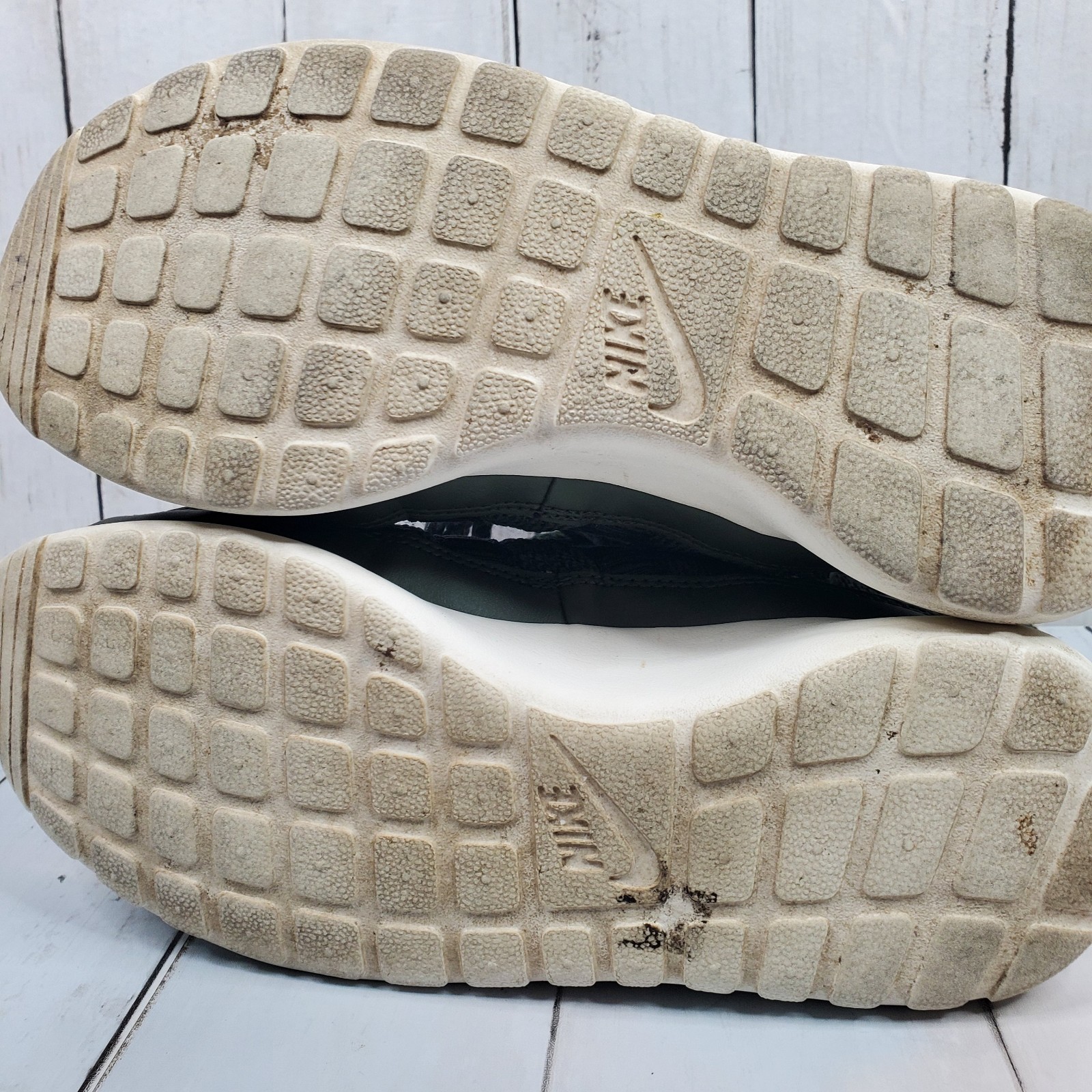 Nike Roshe One Green Sherpa Sneaker Boot Womens Sz 7 Bomber 807424-300 Rare