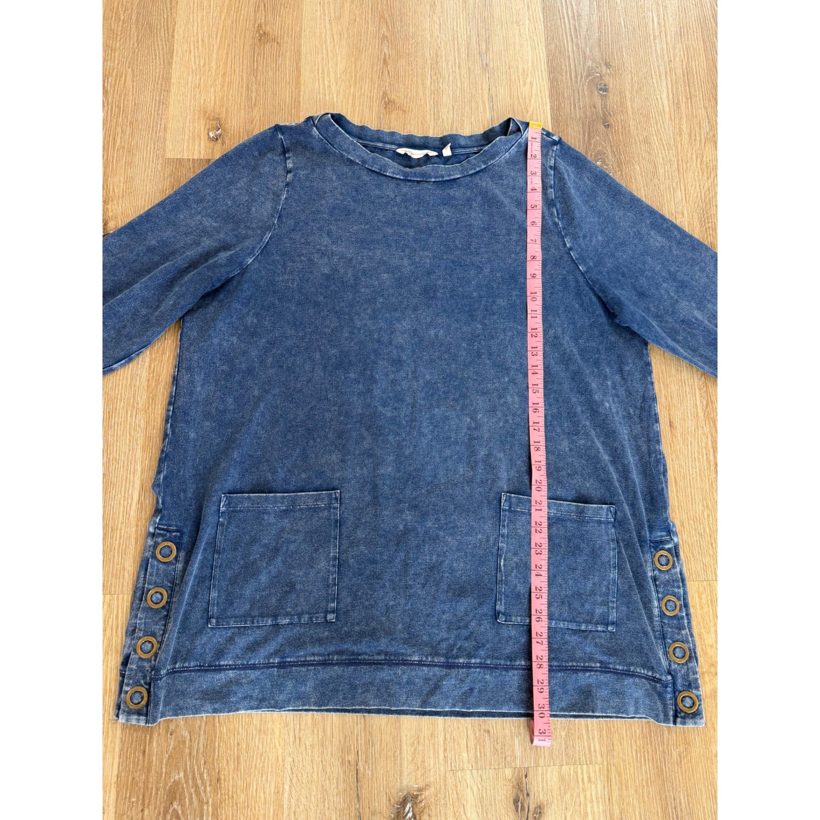 Soft Surroundings Tunic Top Womens 1X Blue Grommet Side Acid Wash Boho Lagenlook