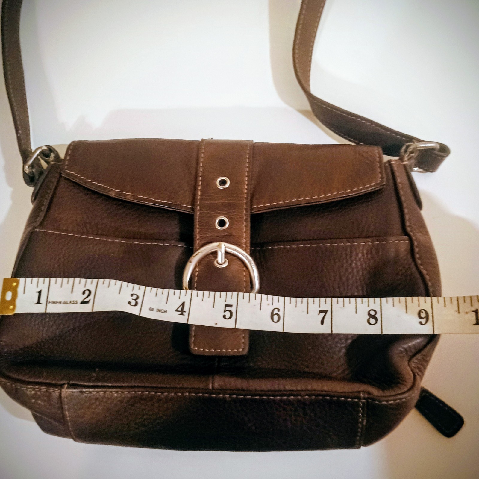 Fossil Brown Pebbled Leather Shoulder Bag Buckle Accent Magnetic Closure Pockets