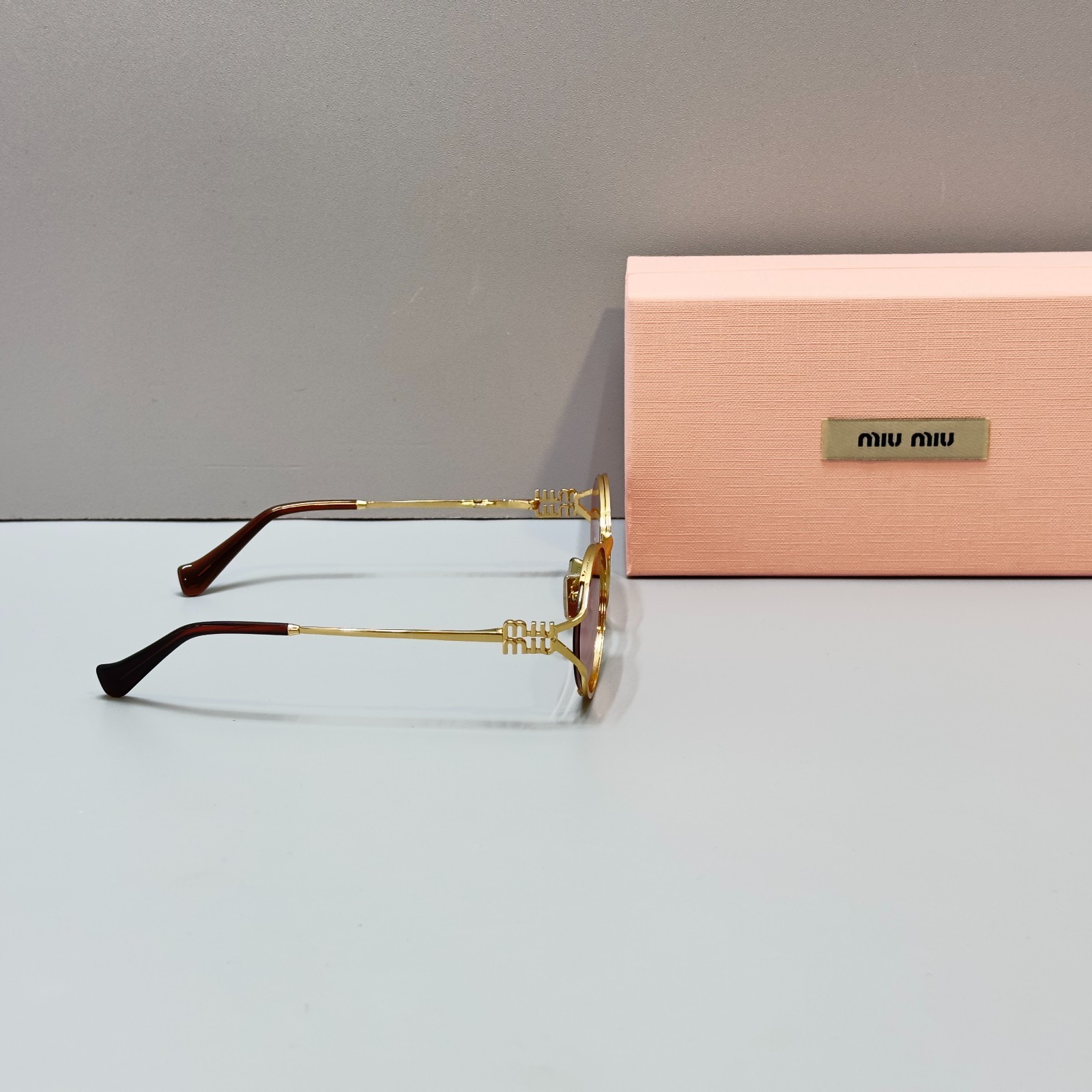 Miu Miu MU 52YS Pink Gradient Lens Gold Metal Oval Sunglasses New With Box
