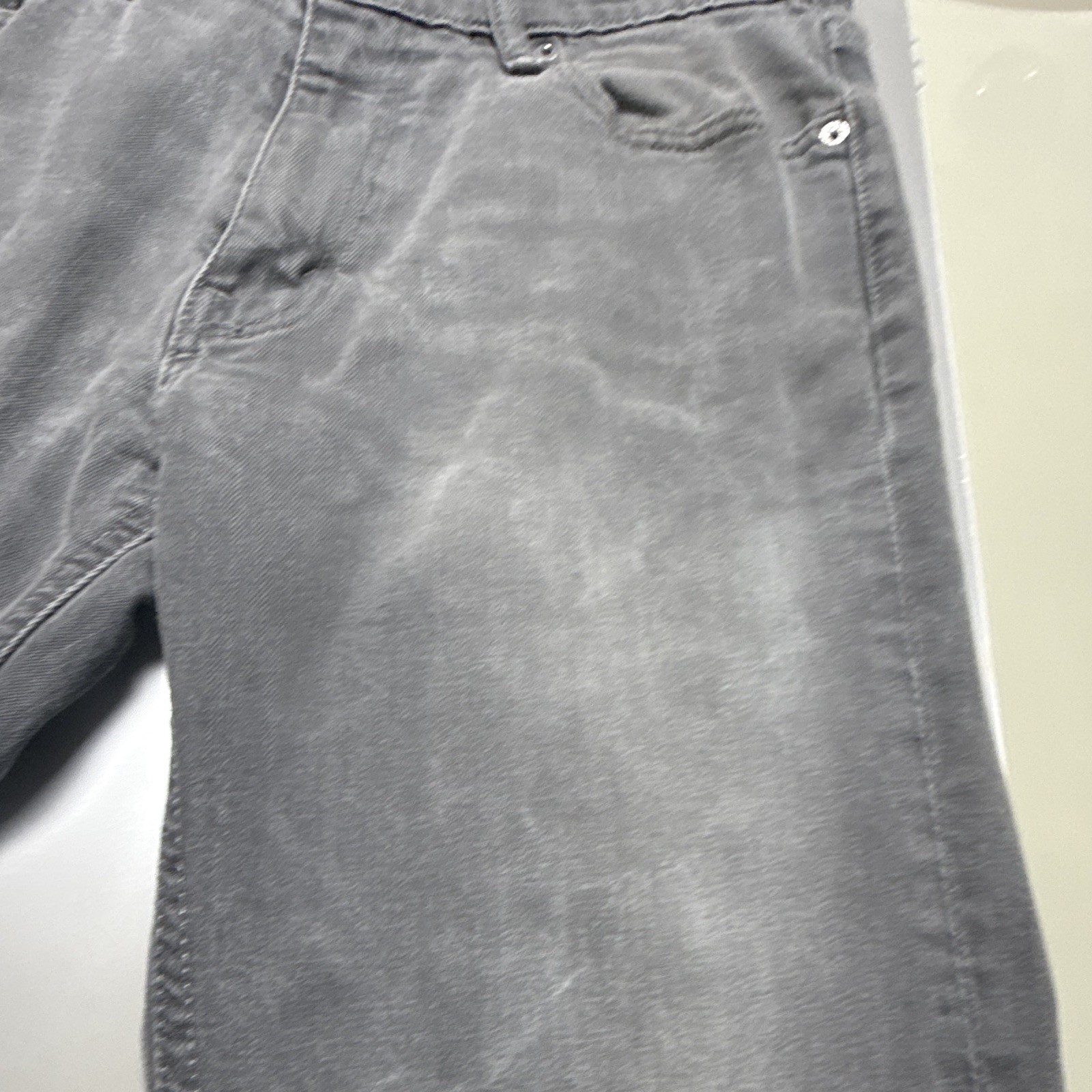 Levi’s Men’s Gray Denim Jeans Athletic Fit Straight Leg Mid Rise Cotton