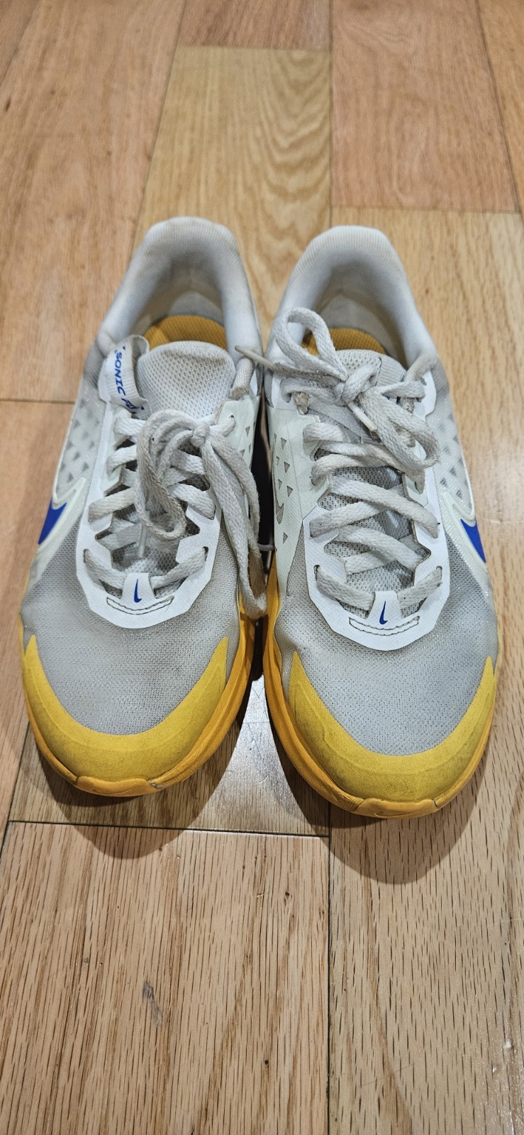 Nike Sonic Fly Big Kids Yellow Blue White Running Jogging Shoes Size 4.5Y