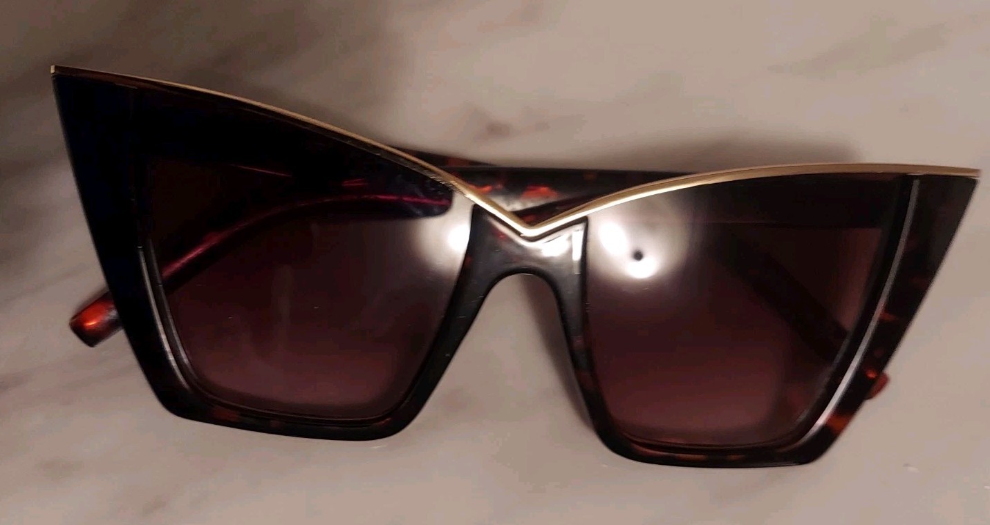 Super CUTE! Fashion Sunglasses 6 pairs (Great Mix!)
