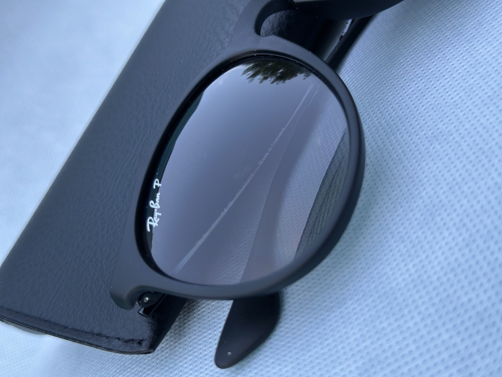 Ray-Ban RB4171 ERIKA Rubber Black Sunglasses 54mm 18mm 145mm – 622/T3