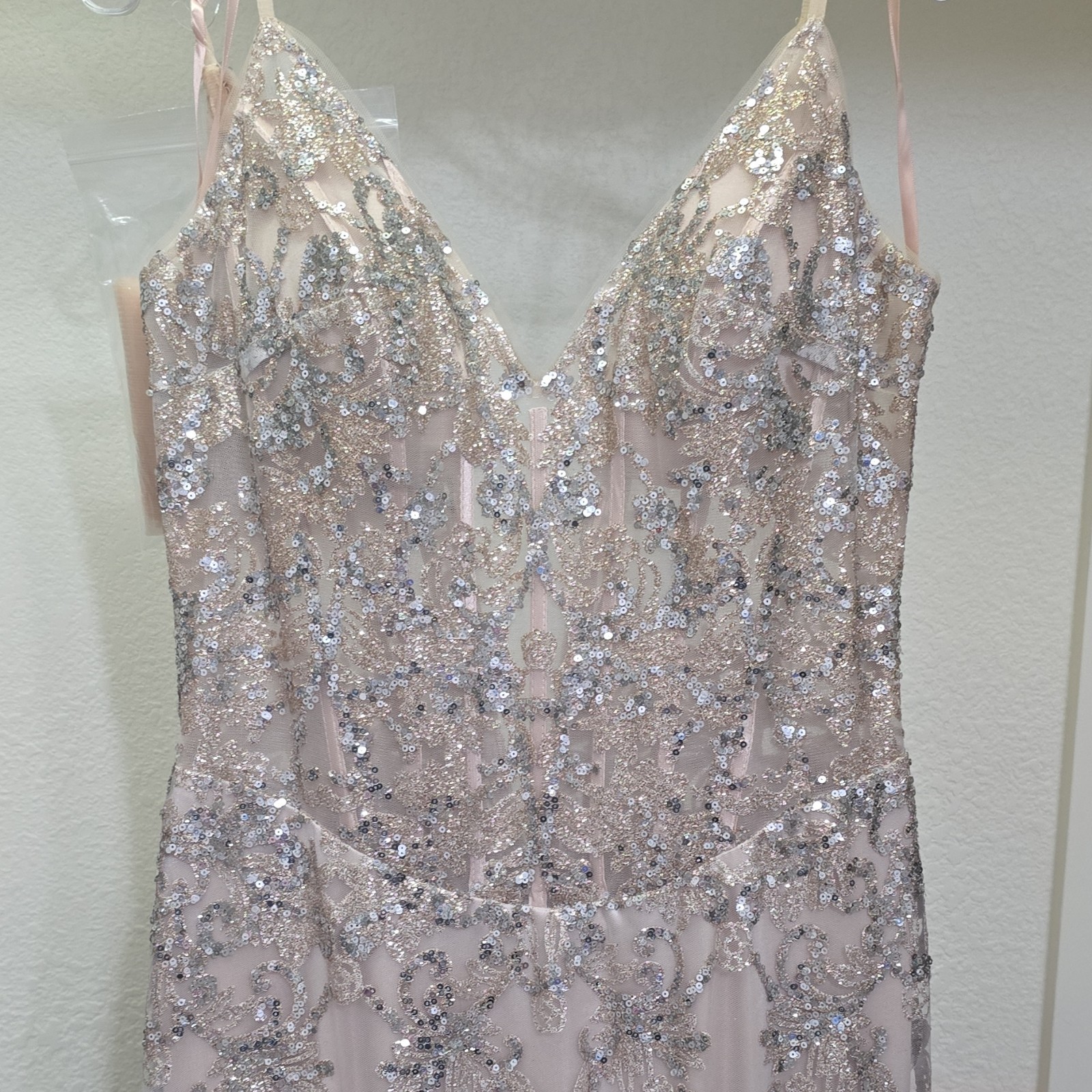 Ladivine by Cinderella Divine Champagne Sequin Sleeveless Prom Gown Size 8