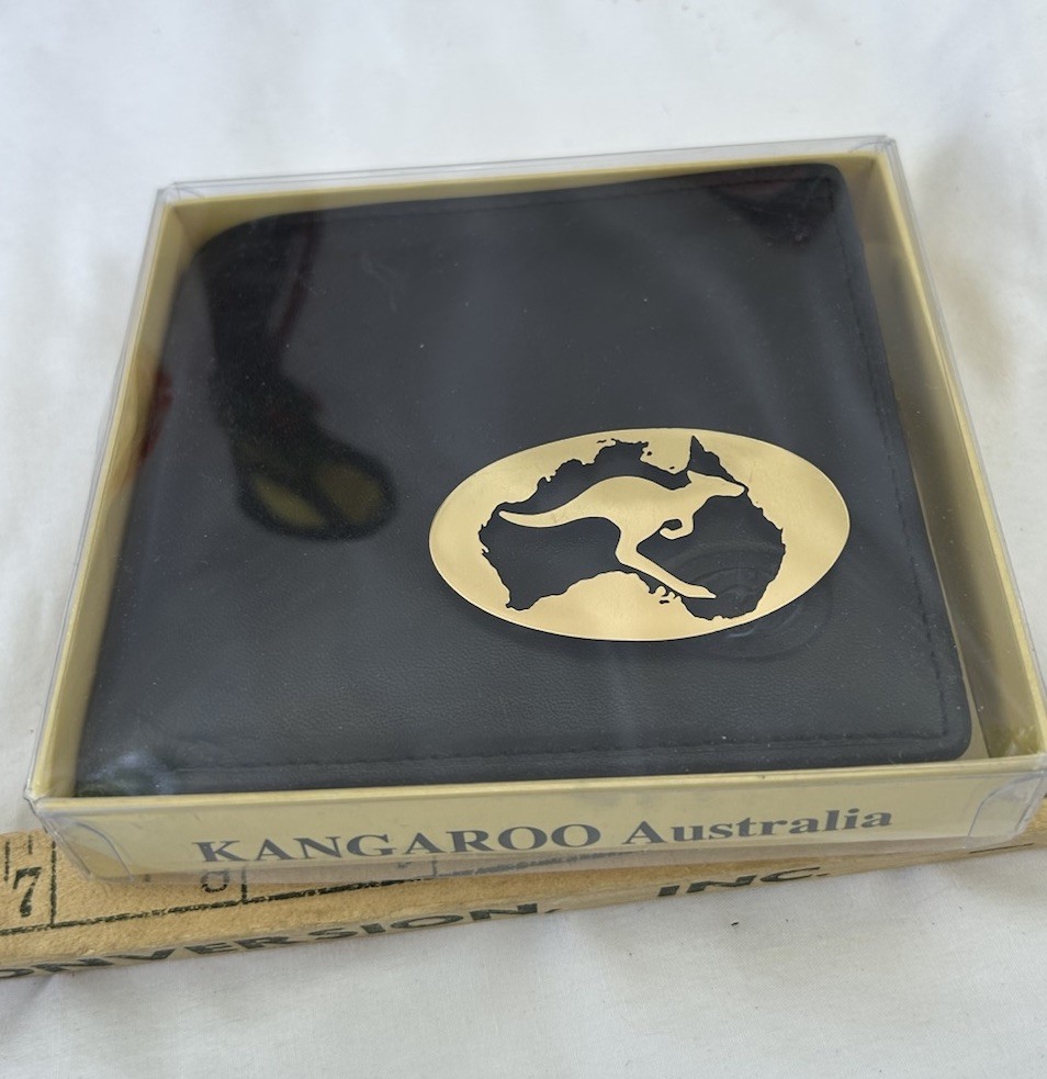 Genuine Kangaroo Brand Australia Bifold Black Leather Wallet in Box