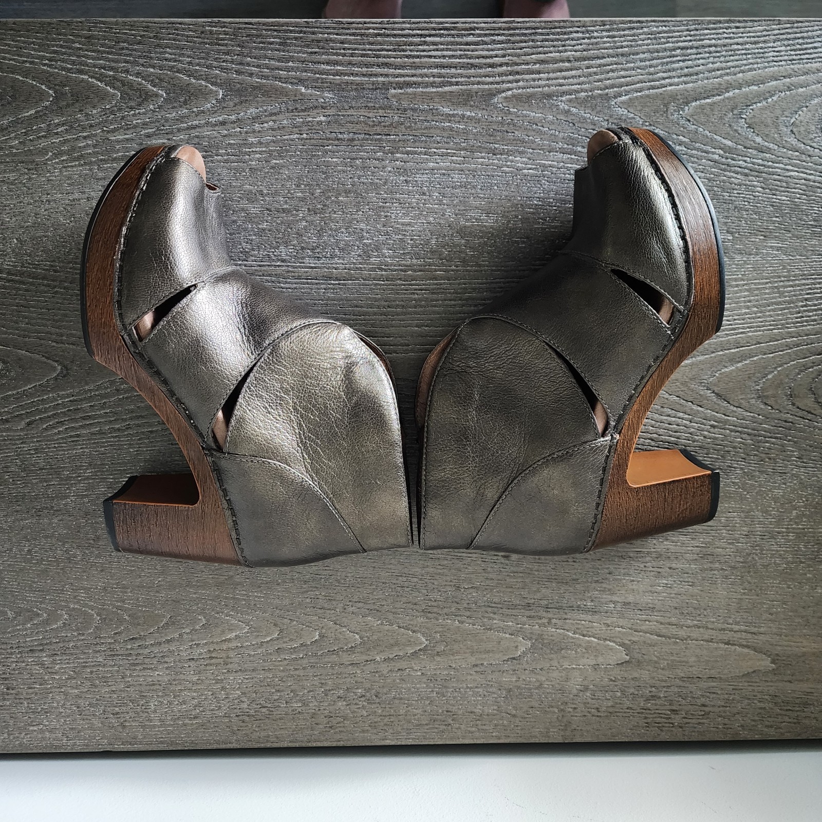 Dansko Delphina Bronze Leather Peep Toe Booties 37 6.5 7 Comfort Block Heel Boho