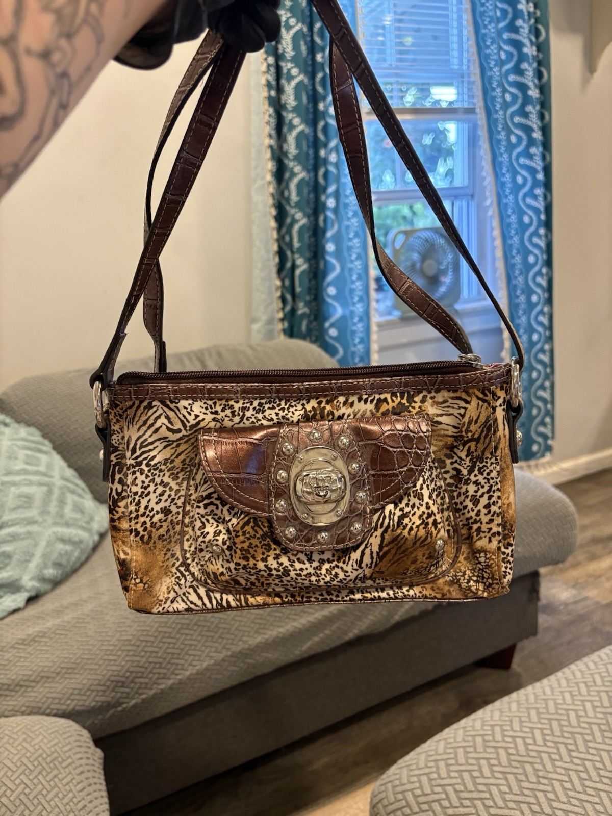 Kathy Van Zeeland Brown Leopard Animal Print Shoulder Bag Zip Pockets Pouch