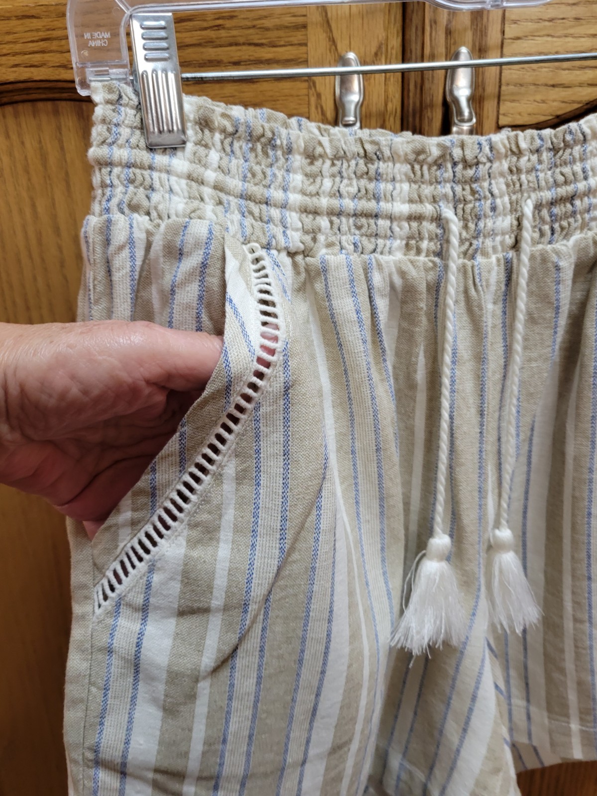 NWT Elastic Waist Striped Linen Blend Shorts By BRIGGS sz Md. Inseam 5 Inches