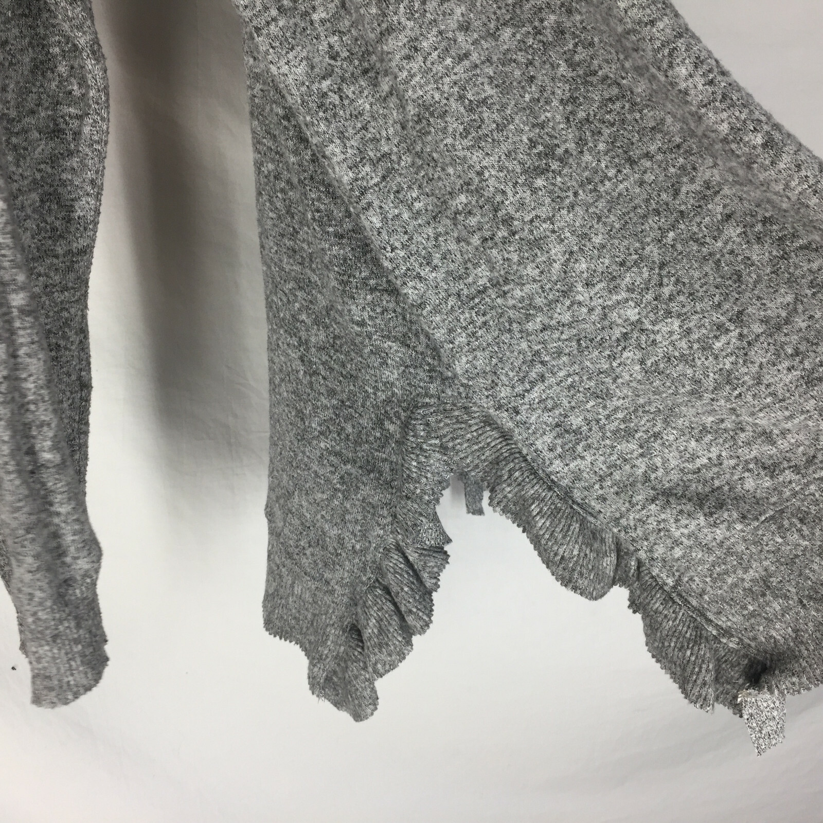 POSTMARK ANTHROPOLOGIE Sweater Size Large Gray Ruffle Bottom Sides Gray Womens