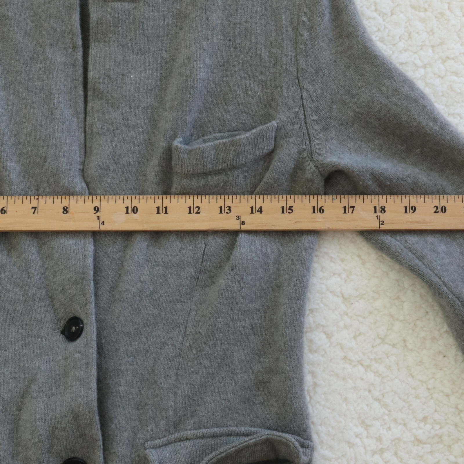 100% Merino Wool Size Small Fossil Sweater
