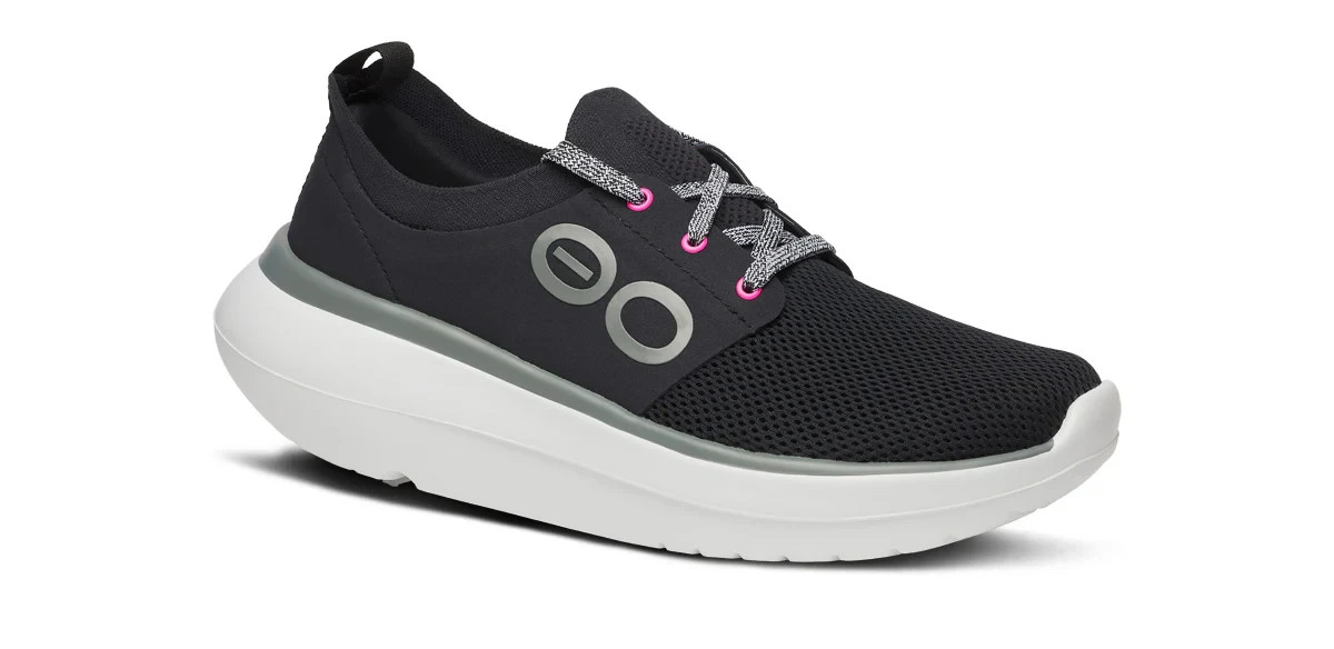 Oofos Women’s OOmy Stride Lace Up Shoe in White and Black, Size 8