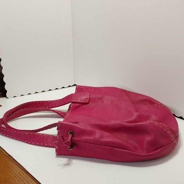 Bloomingdale’s Pink Pebbled Tote Drawstring Closure Inner Pockets Double Handles