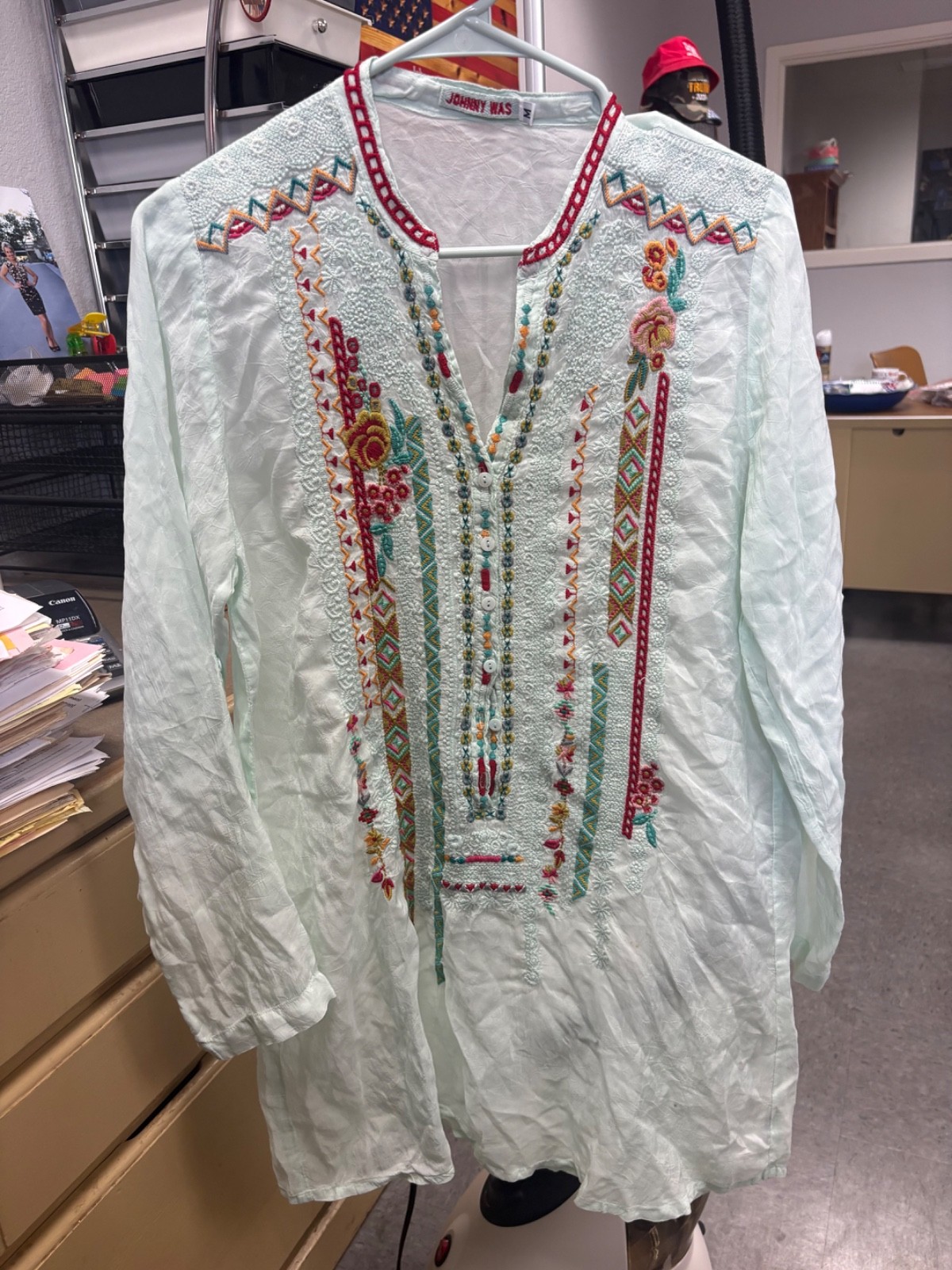 Johnny Was 59 W Size M mint blouse with teal and pink embroidery