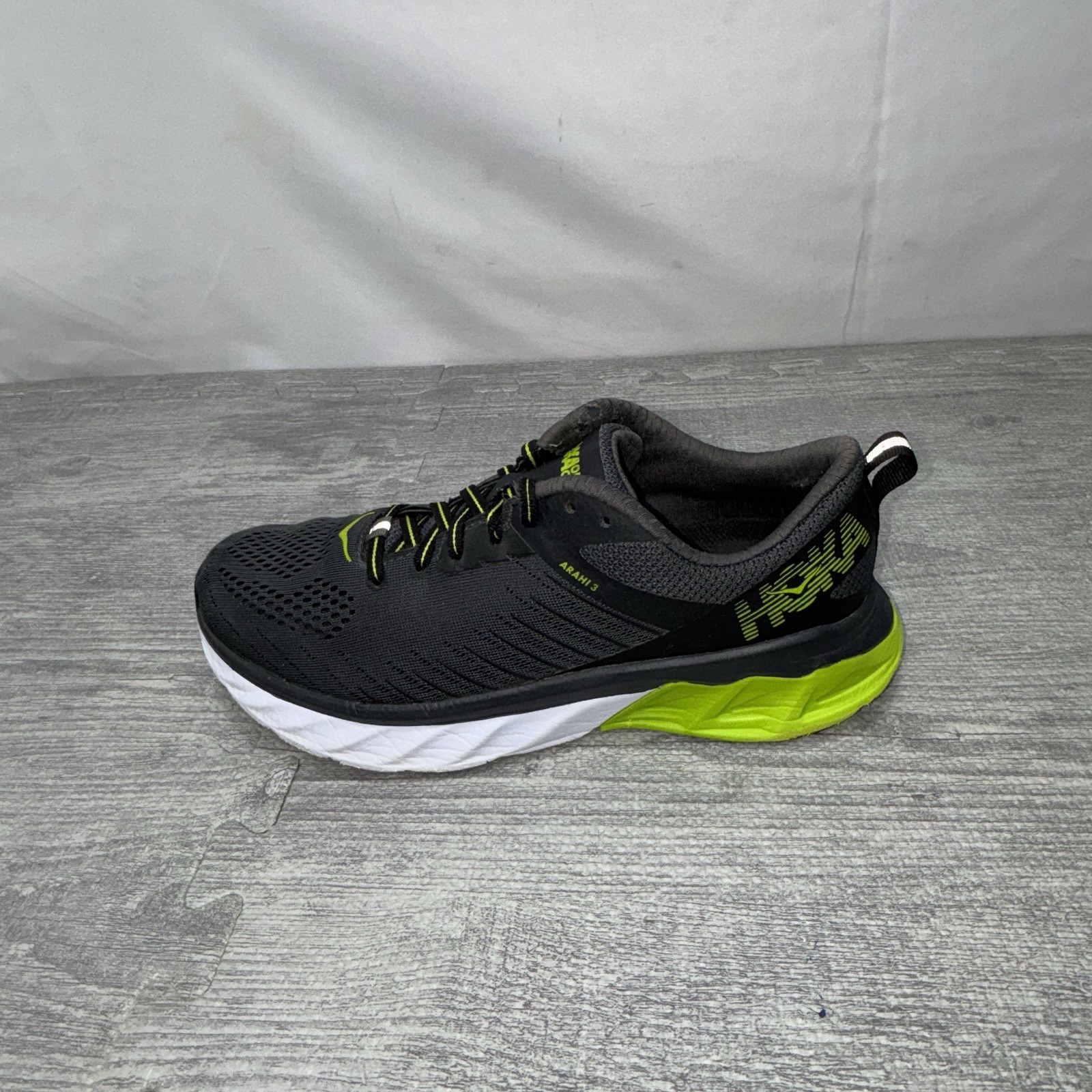 Hoka One One Arahi 3 Running Shoe Womens Size 7.5 Gray Athletic Gym Sneaker