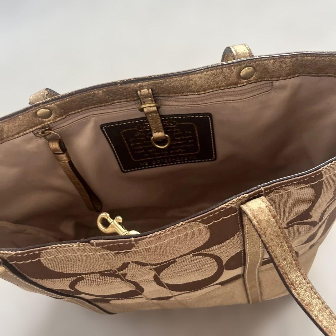 COACH Excellent Condition Signature Tote Bag Gold