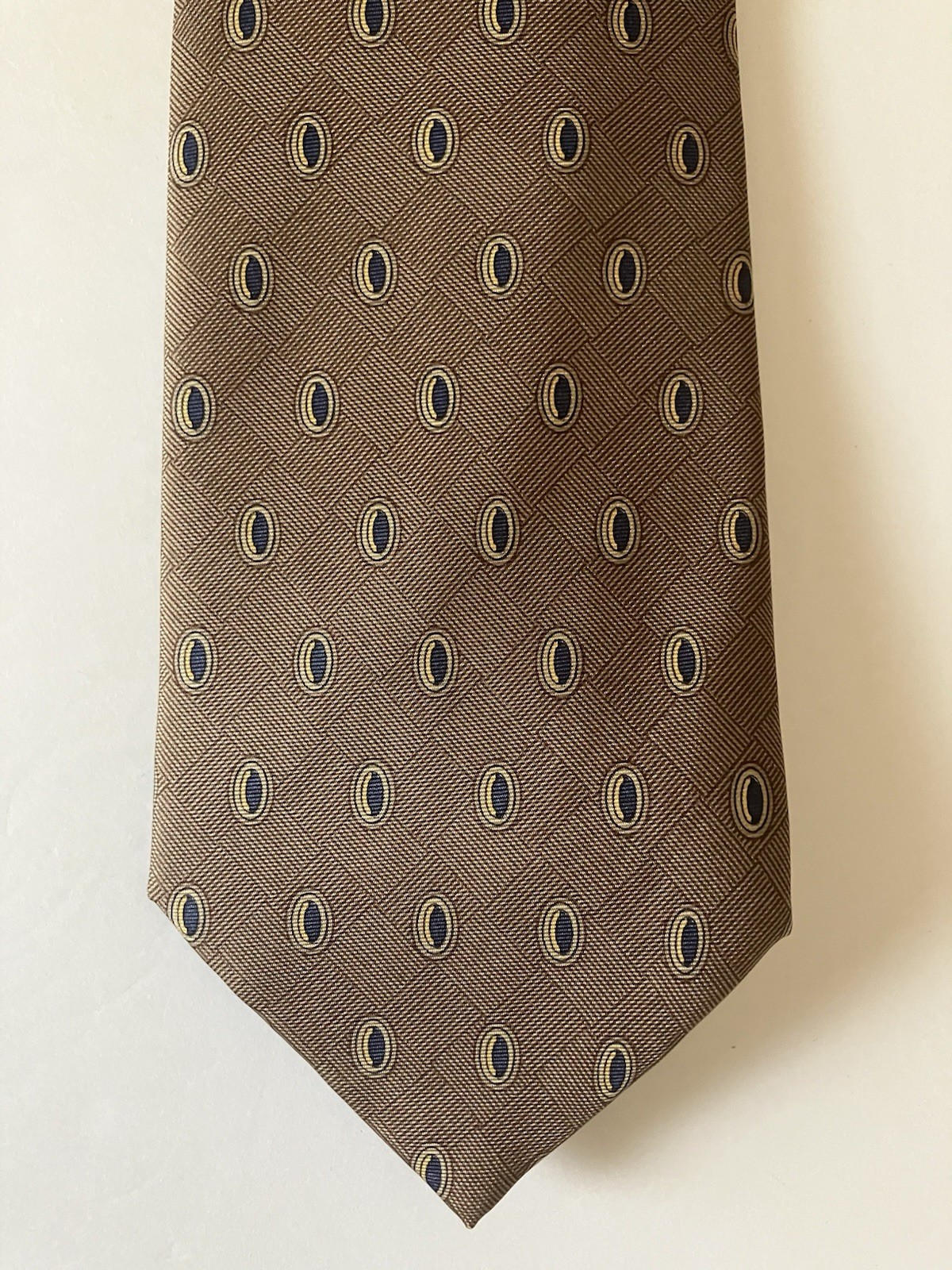 Stafford Men’s Necktie Tie Silk Satin Brown Blue Tan Ovals Checkered Pattern 57″