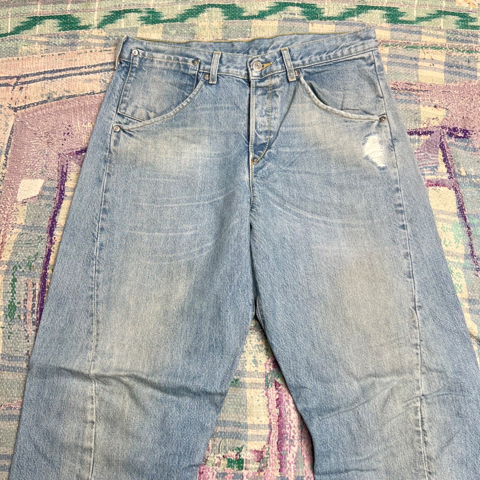 Vintage Levi’s Engineered Twisted Seams Cinch Back Blue Jeans 32×29 CROPPED