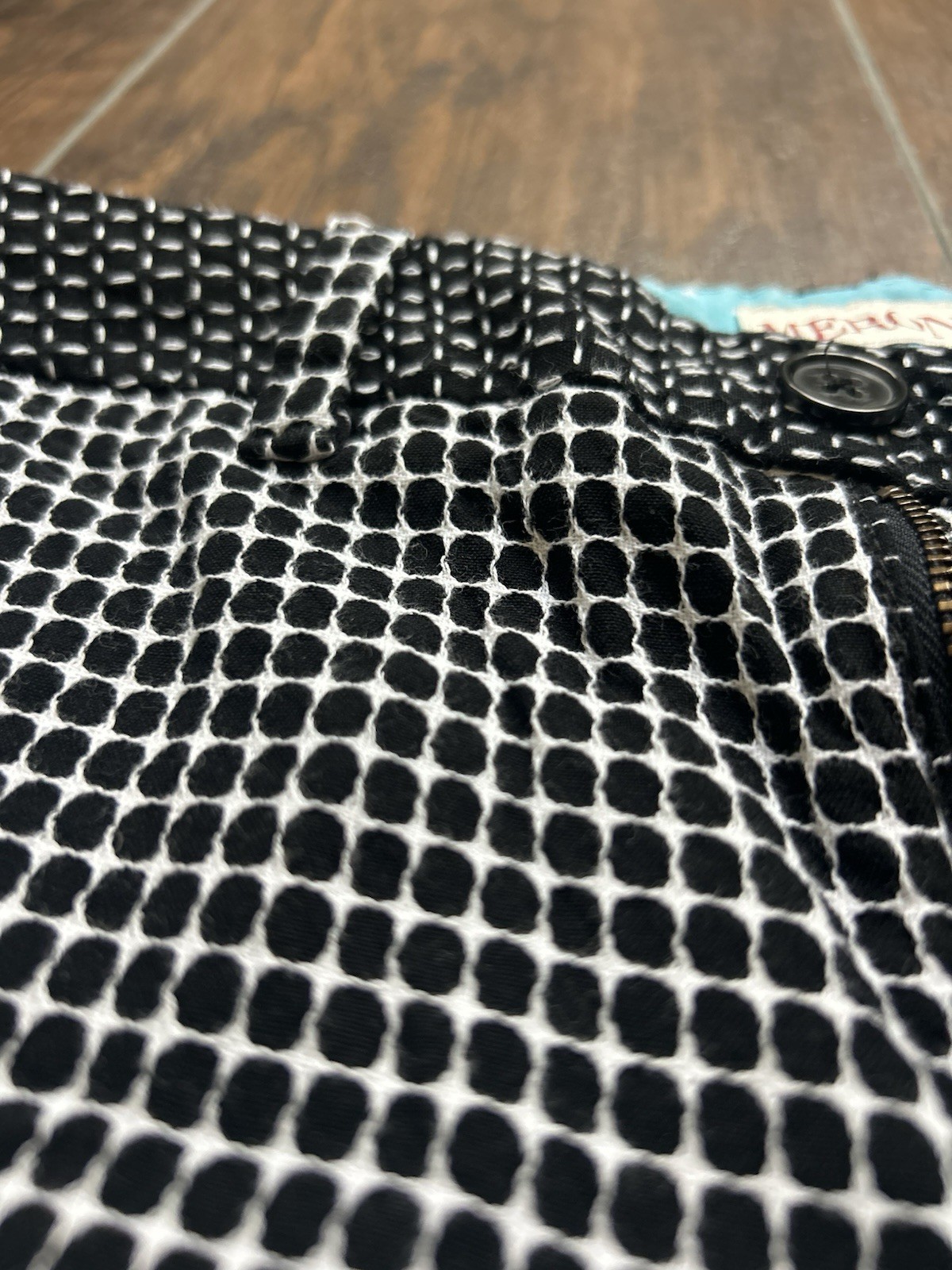 Merona Women’s Shorts Black And White Stitch Design Print Size 4, 100% Cotton